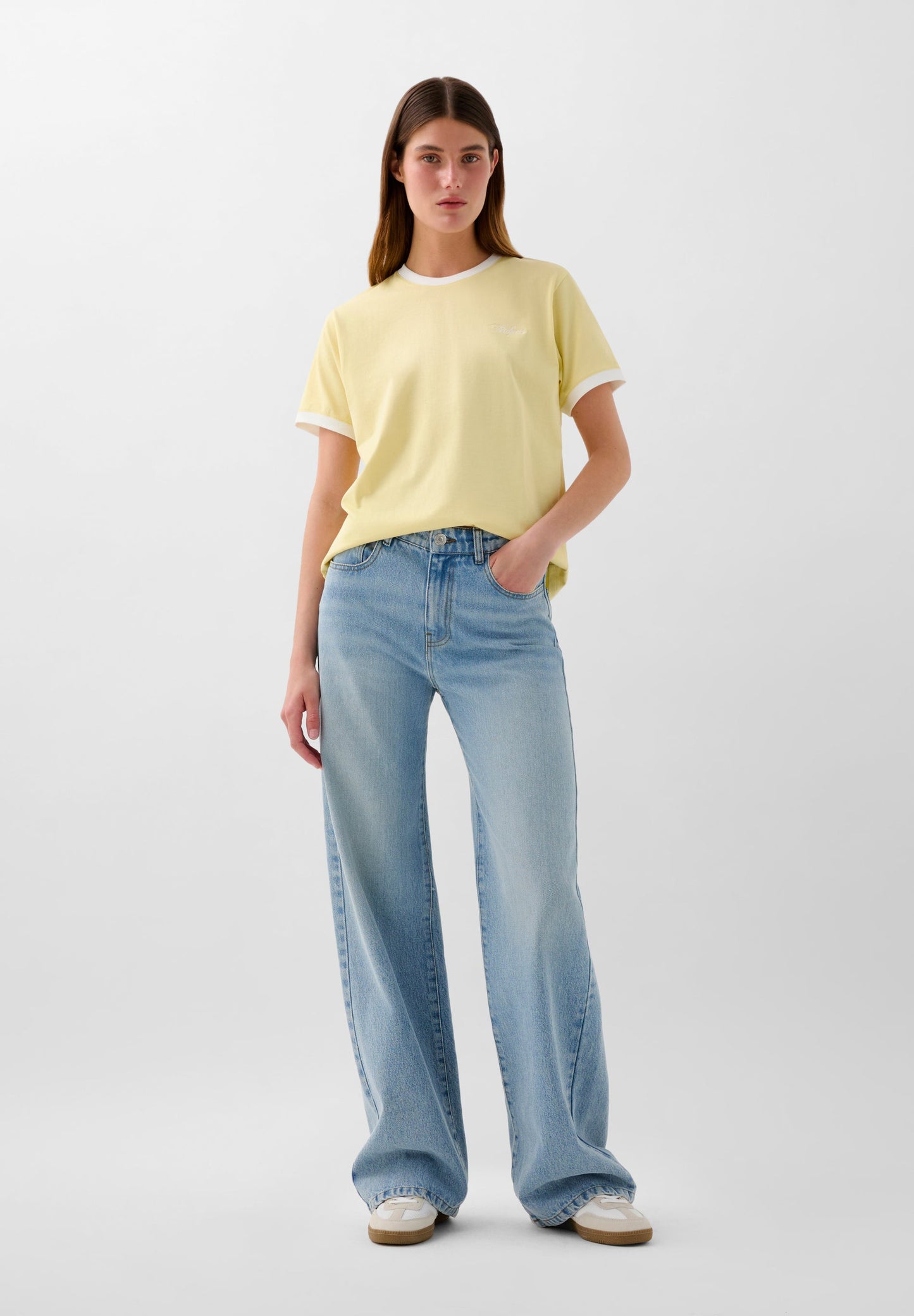 BICOLOUR TEE WITH CONTRAST RIBBING