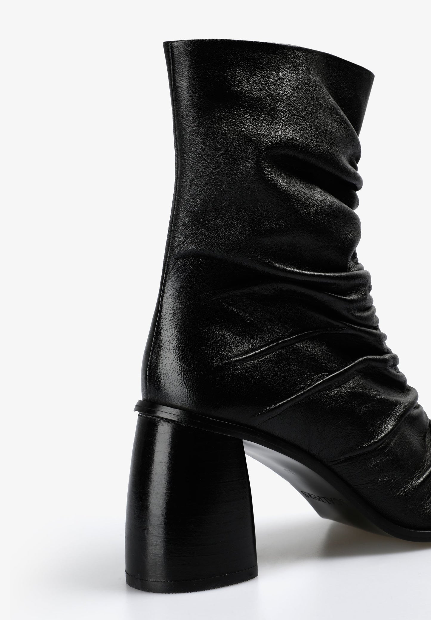 SCBSANANAWRINKLEDSOFT BOOTS