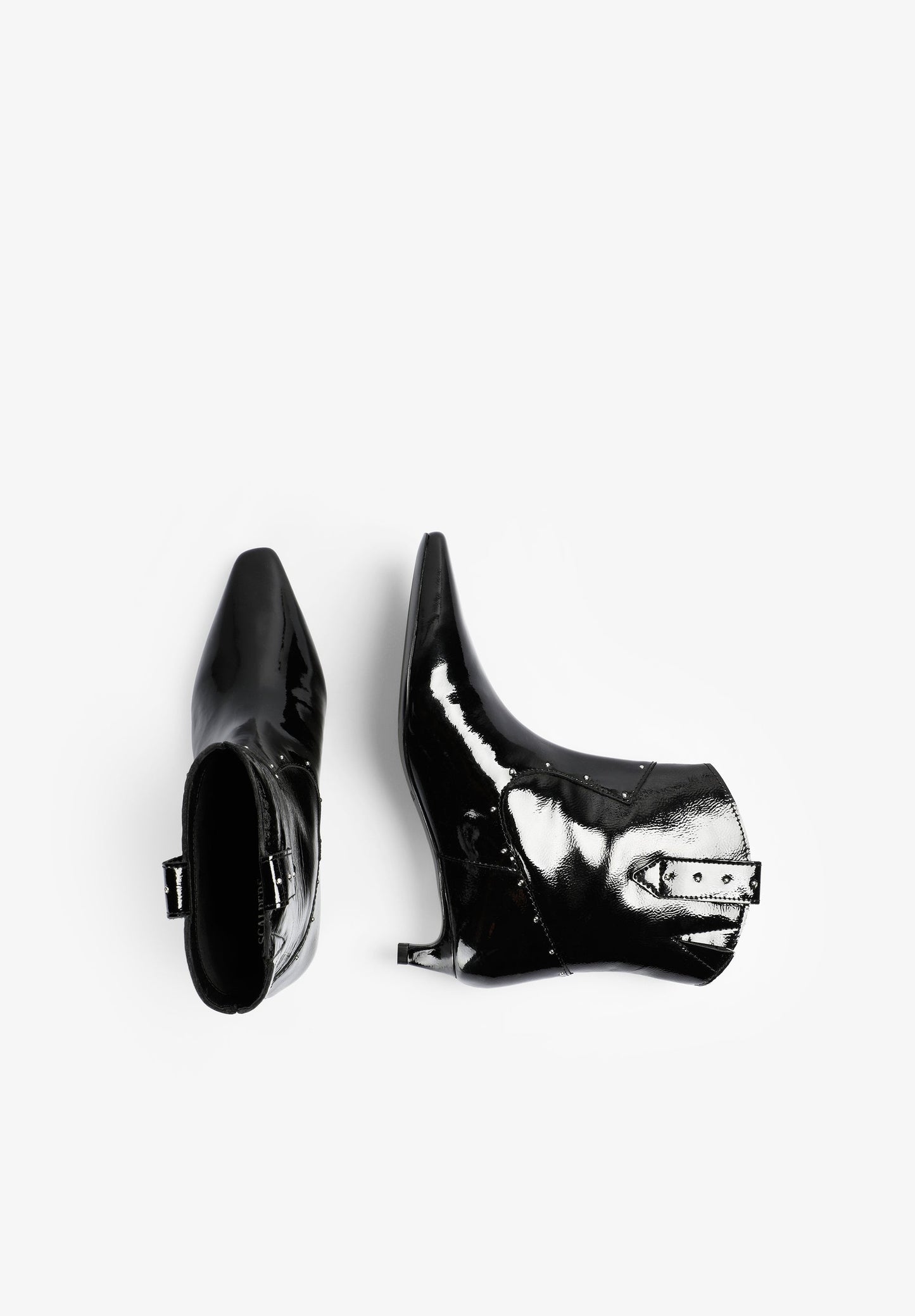 BOTTINES CUIR CLOUTÉES