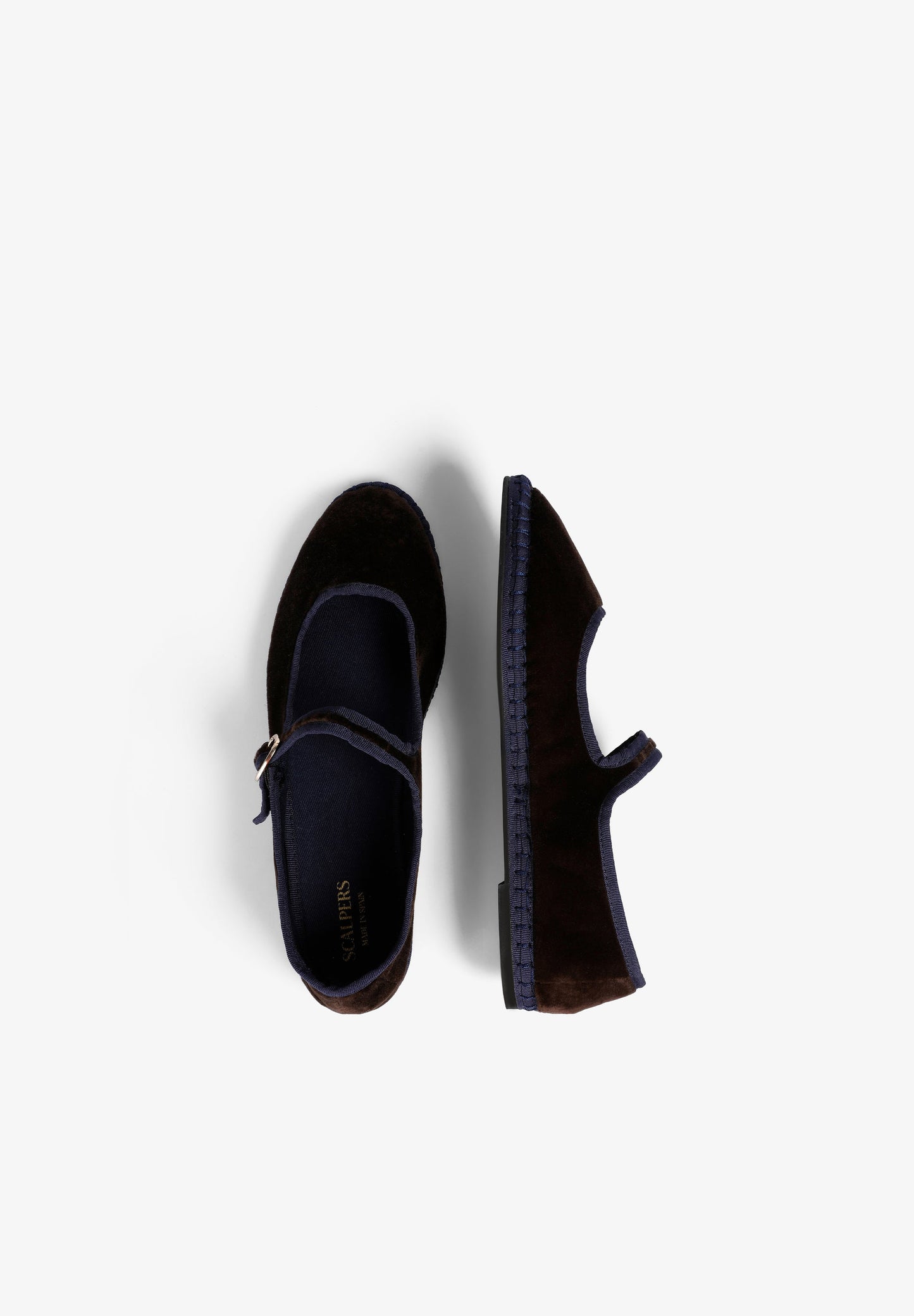 KLASSISCHE SCSLIPPER MIT KONTRASTFARBEN