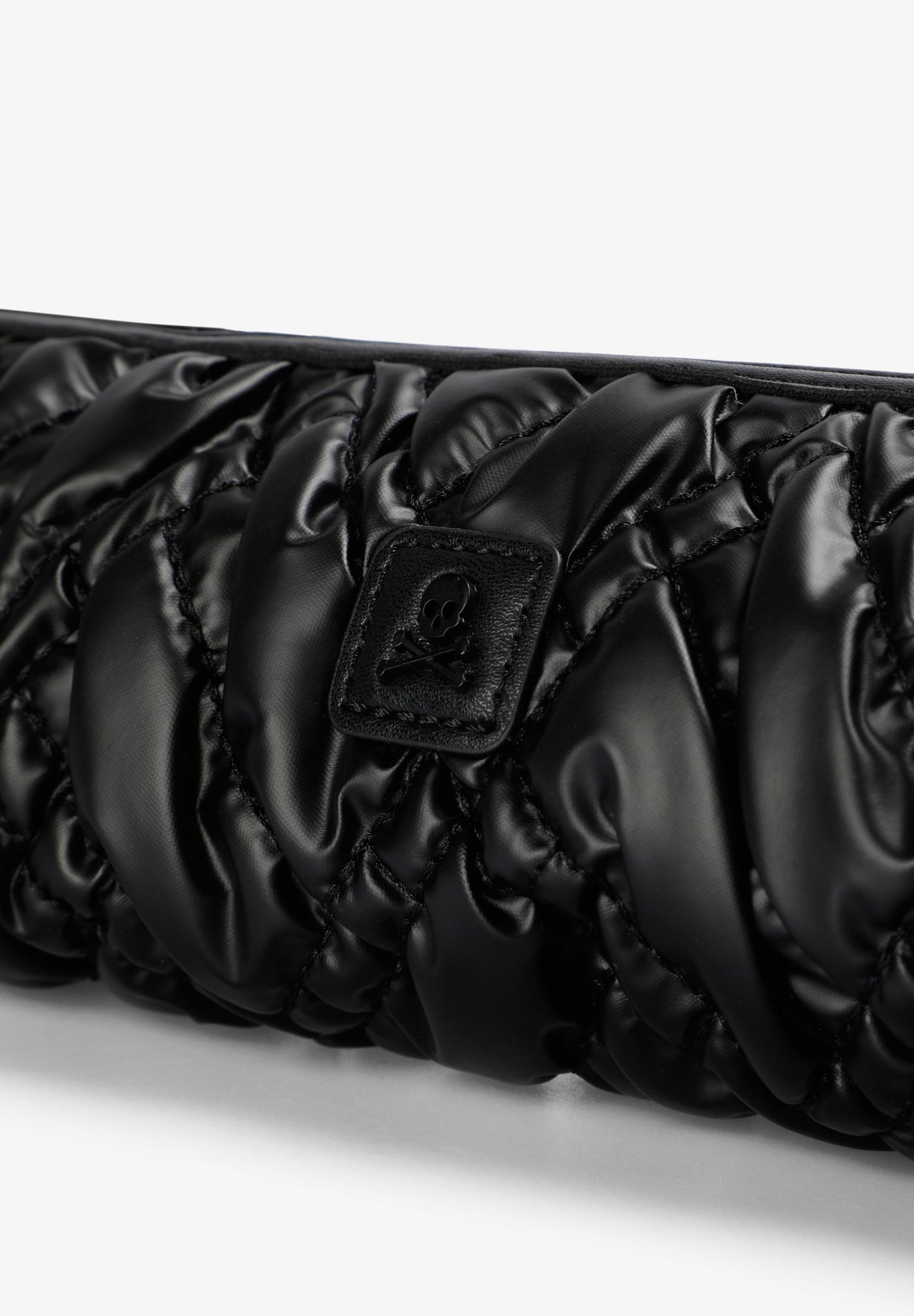 TROUSSE DE TOILETTE MATELASSÉE SKULL