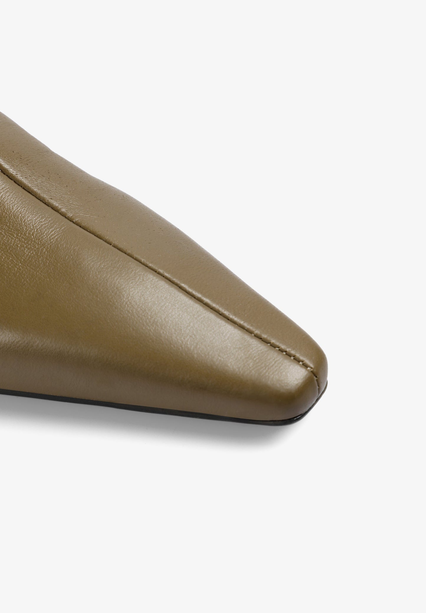 GATHERED LEATHER BOOT