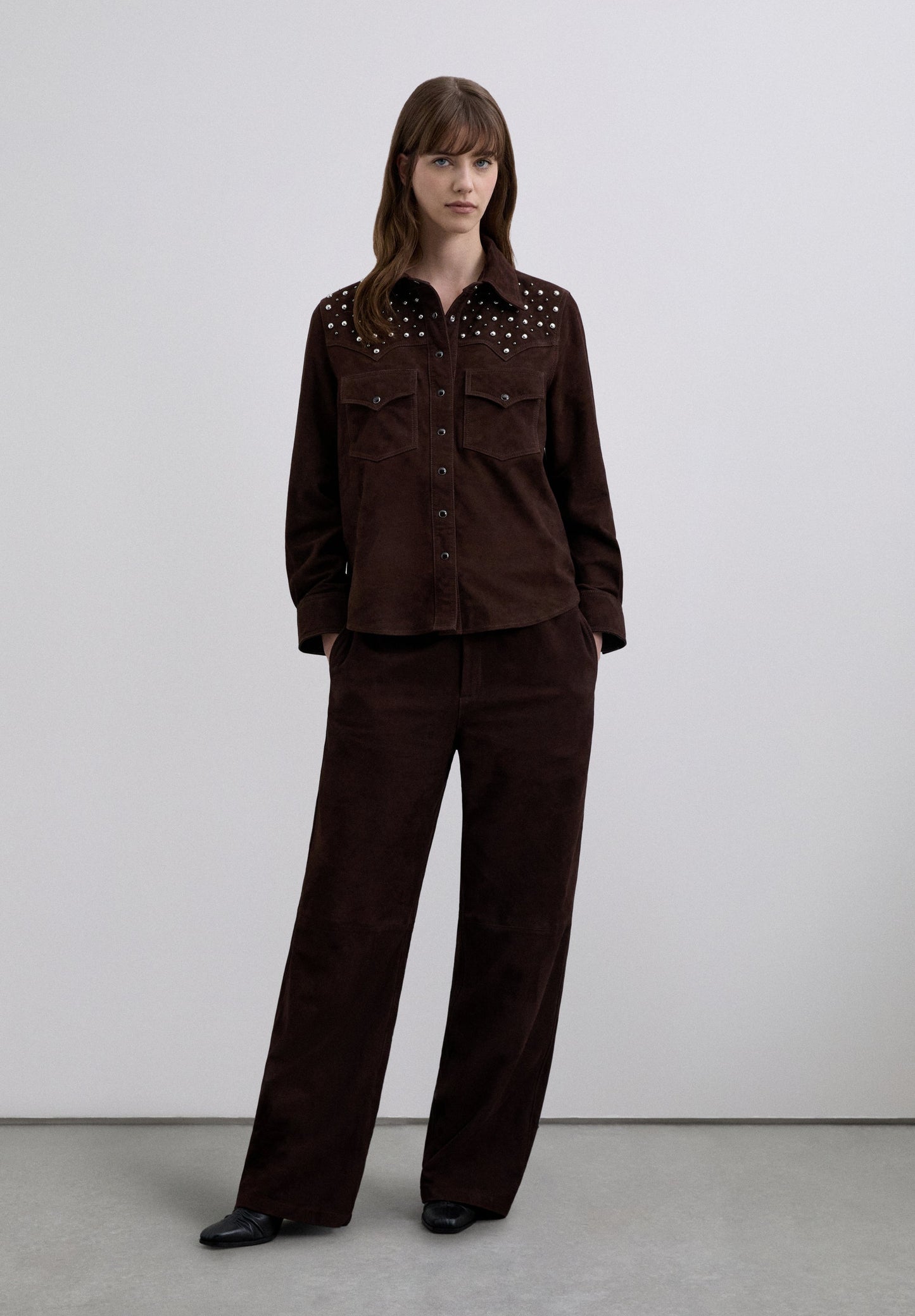 SUÈDE SHIRT MET STUDS