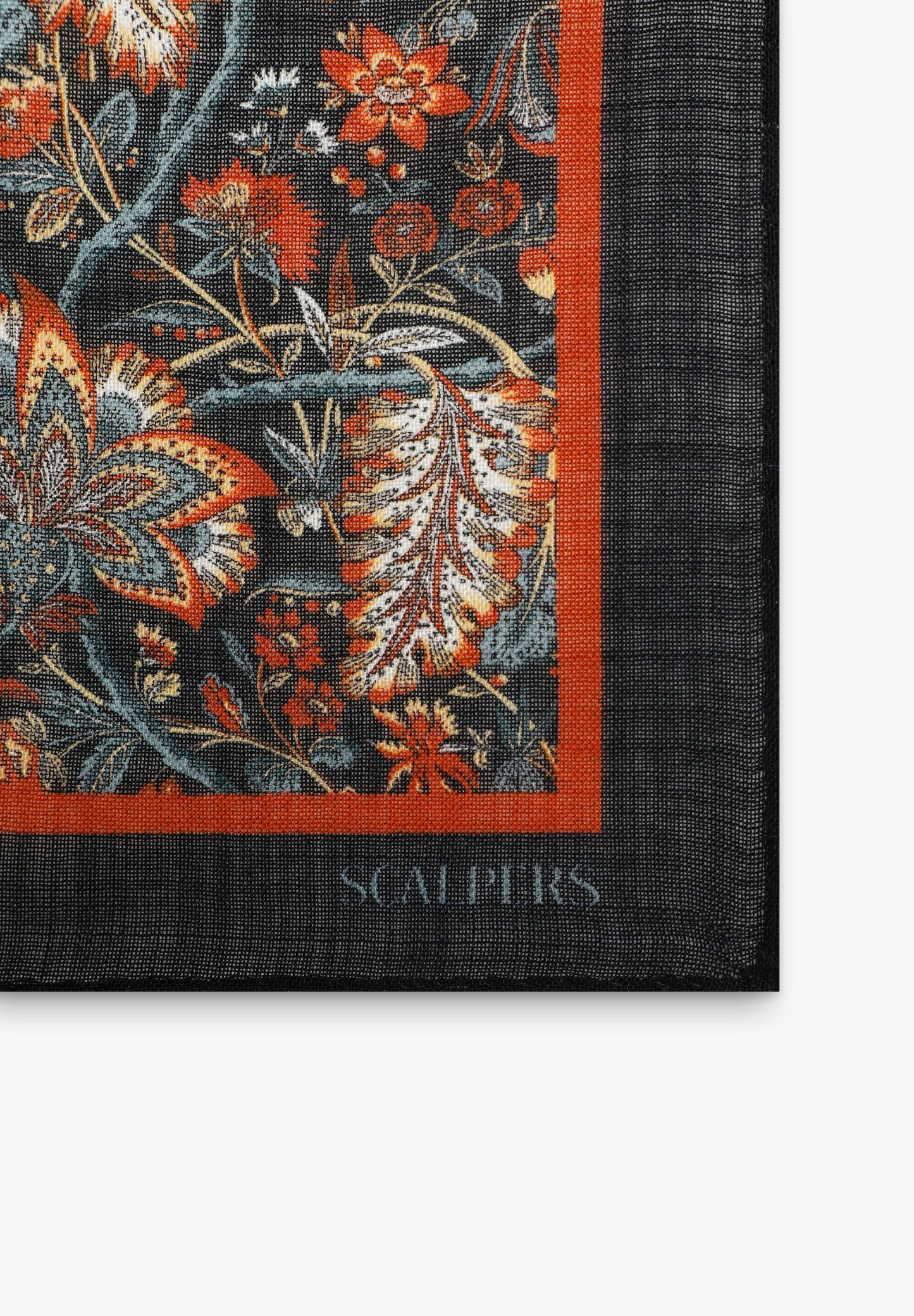 SEIDENTUCH MIT BLUMENPRINT