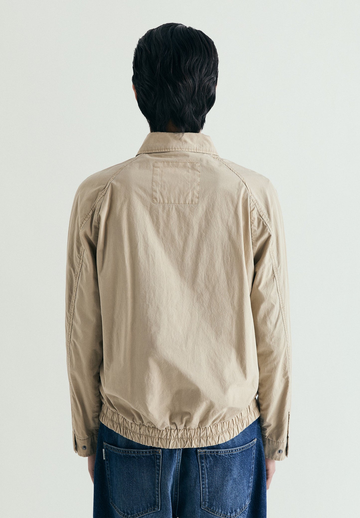 CARDIGAN IM BOMBERJACKEN-STIL MIT STICKEREI