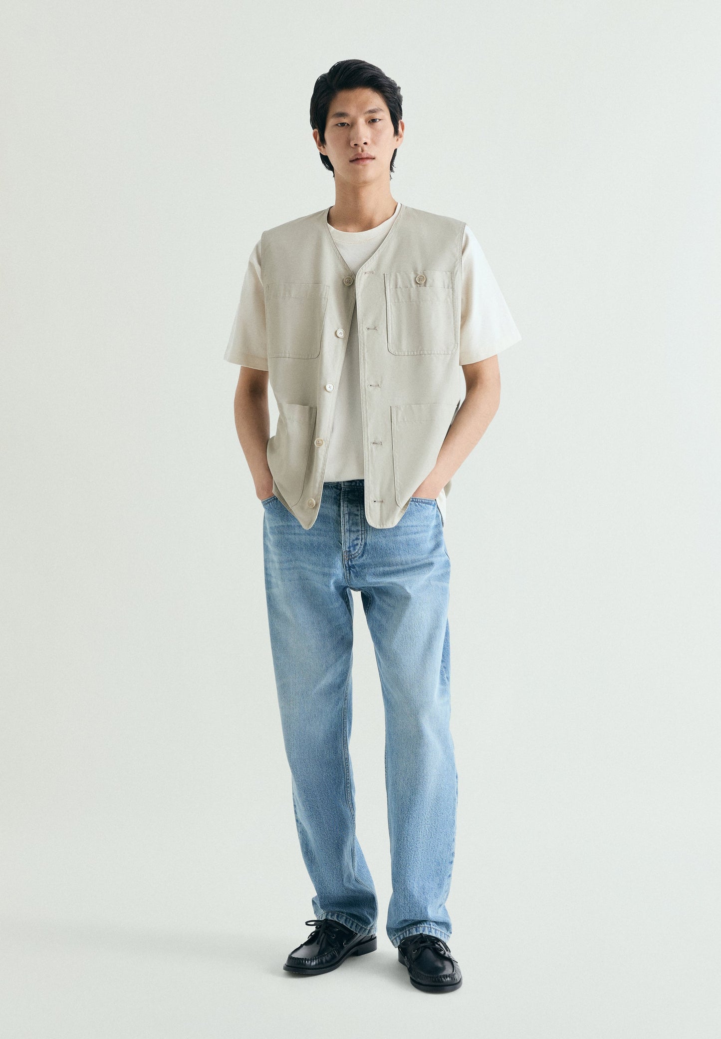 WAISTCOAT WITH POCKETS