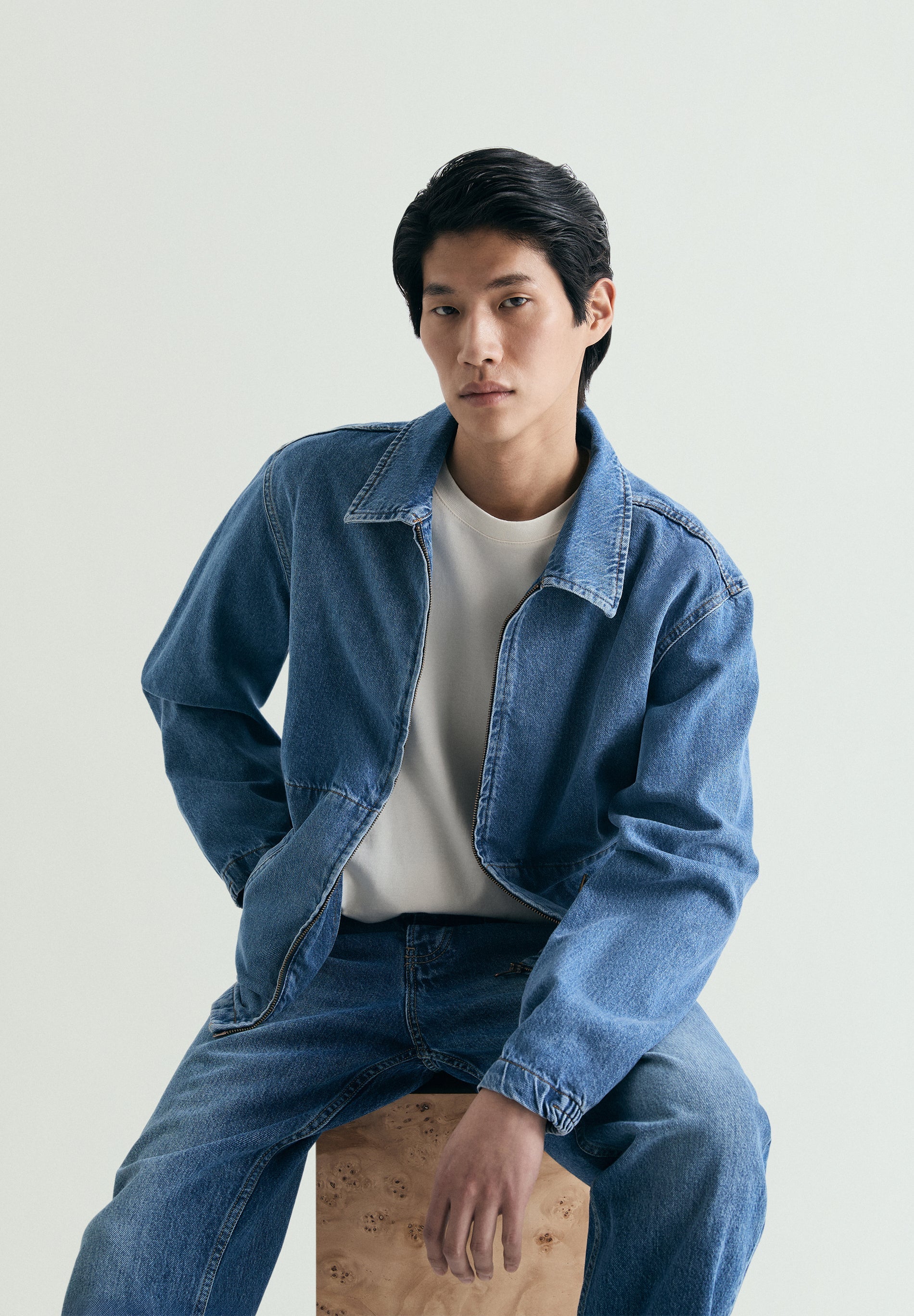 DENIM-CARDIGAN IM BOMBERJACKEN-STIL