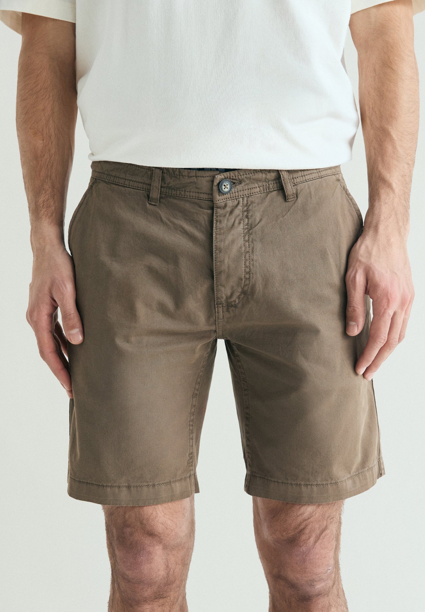 BASIC ORGANIC COTTON BERMUDA SHORTS