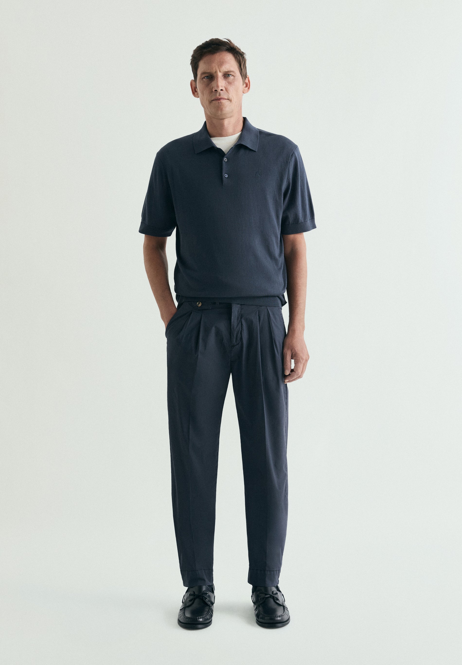 TROUSERS WITH FRONT DARTS