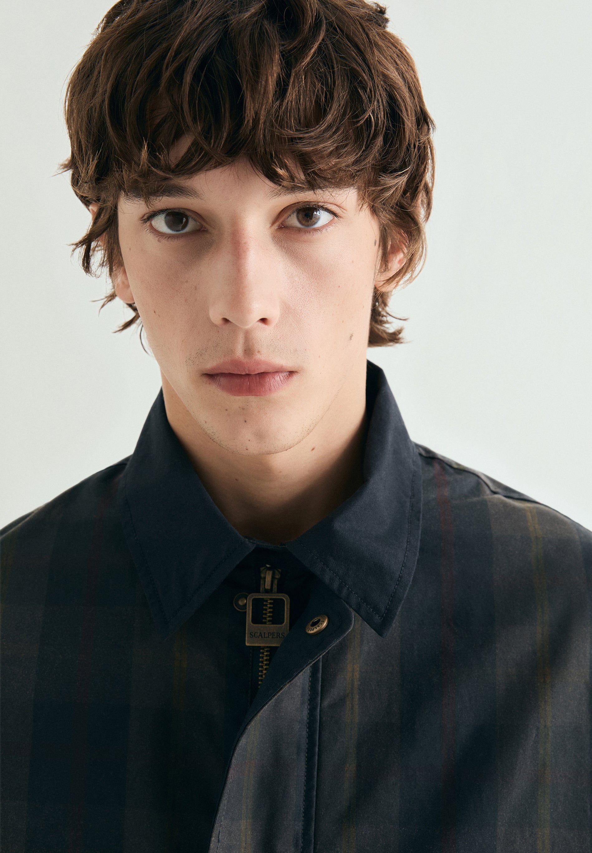 GEWACHSTER KARIERTER CARDIGAN