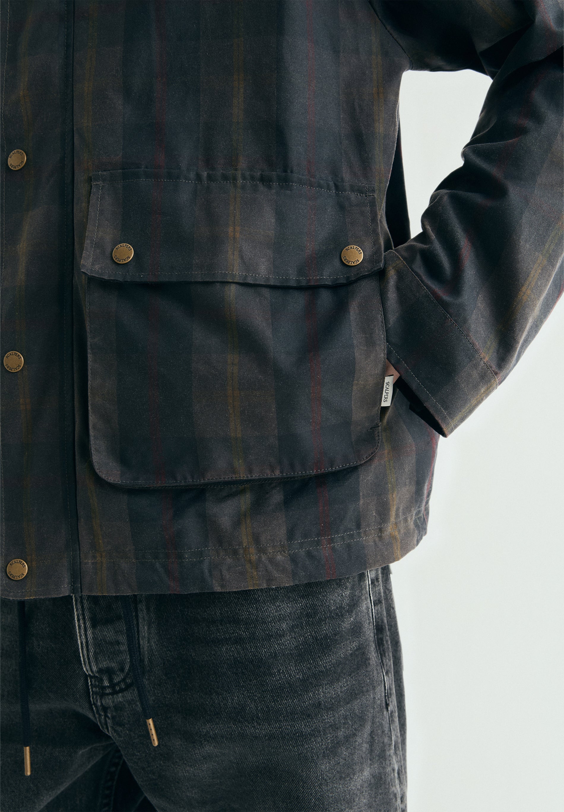 GEWACHSTER KARIERTER CARDIGAN