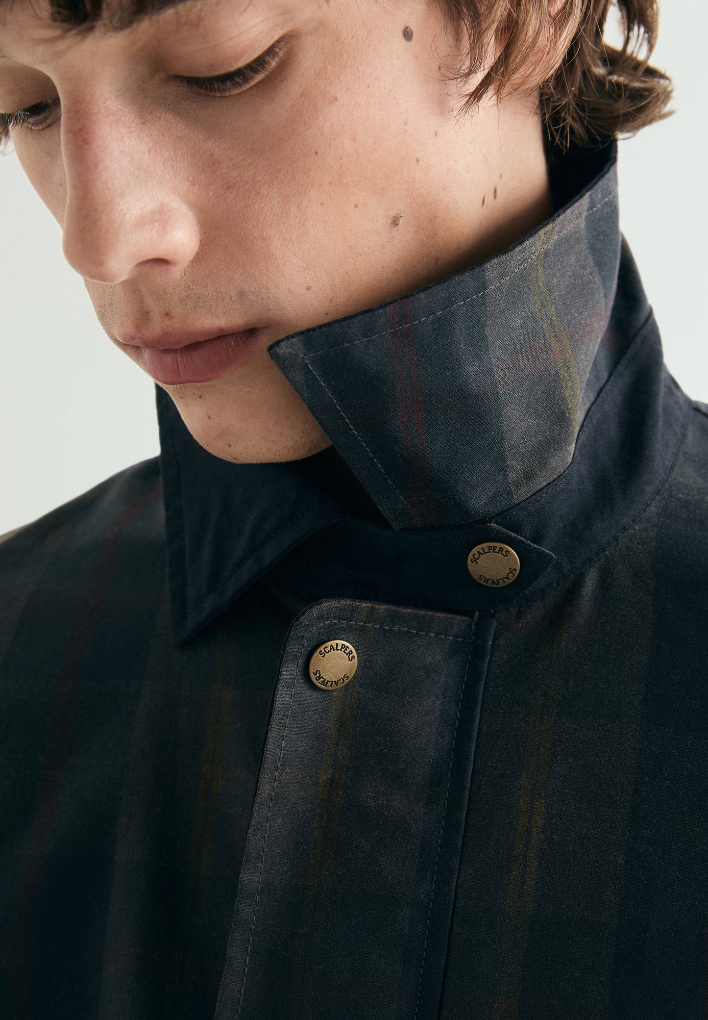 GEWACHSTER KARIERTER CARDIGAN