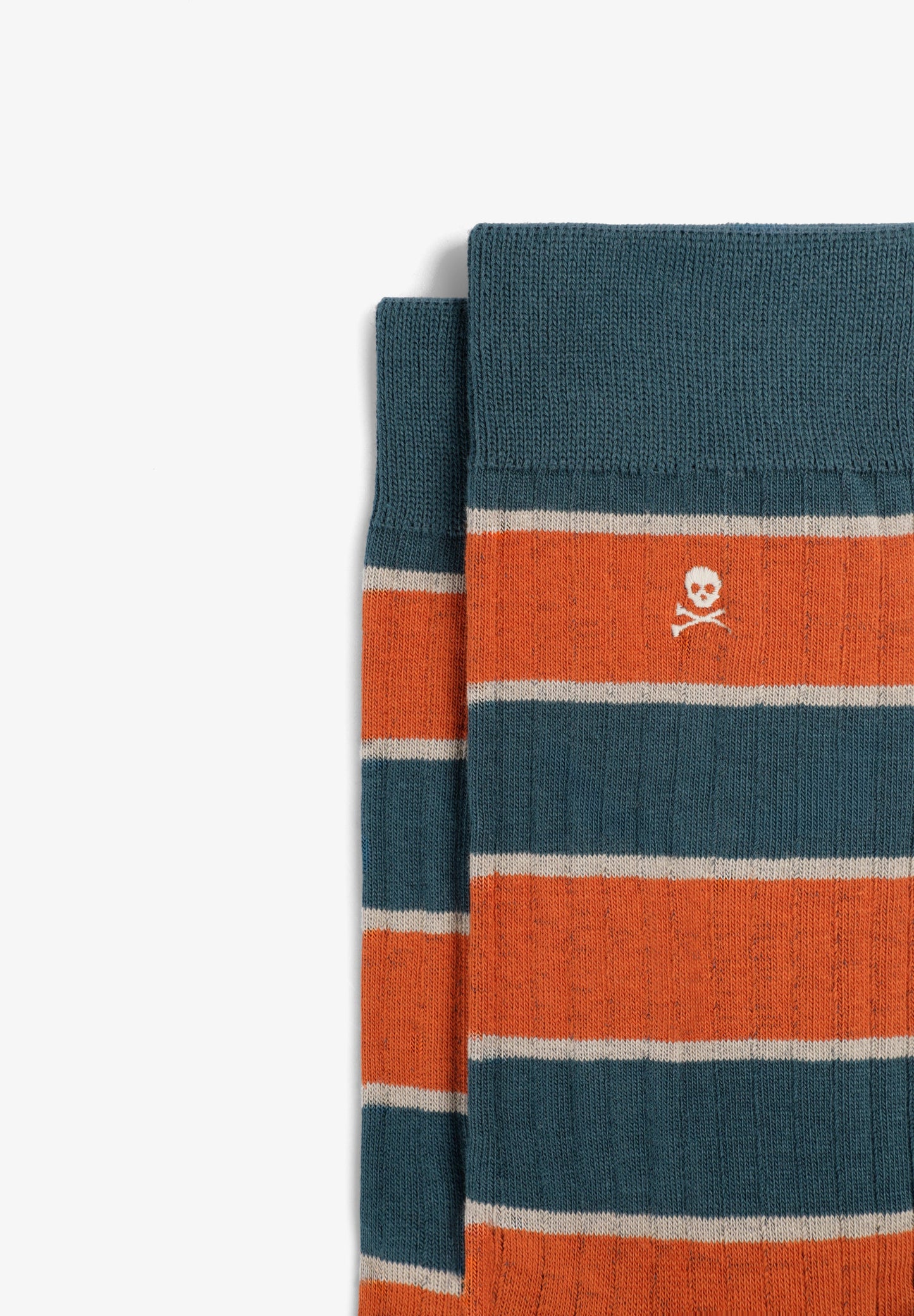 CONTRAST STRIPED SOCKS