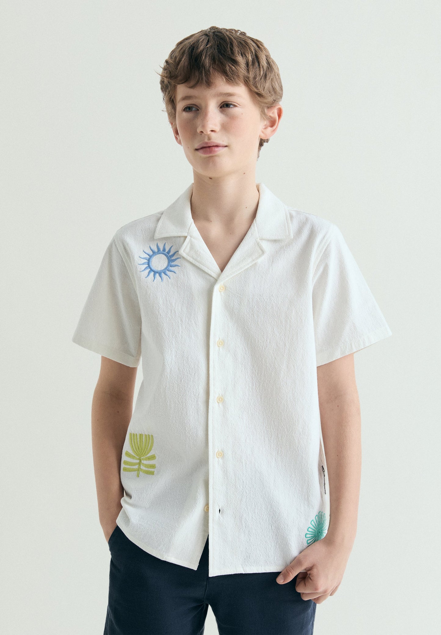 CHEMISE MANCHES COURTES BRODERIES