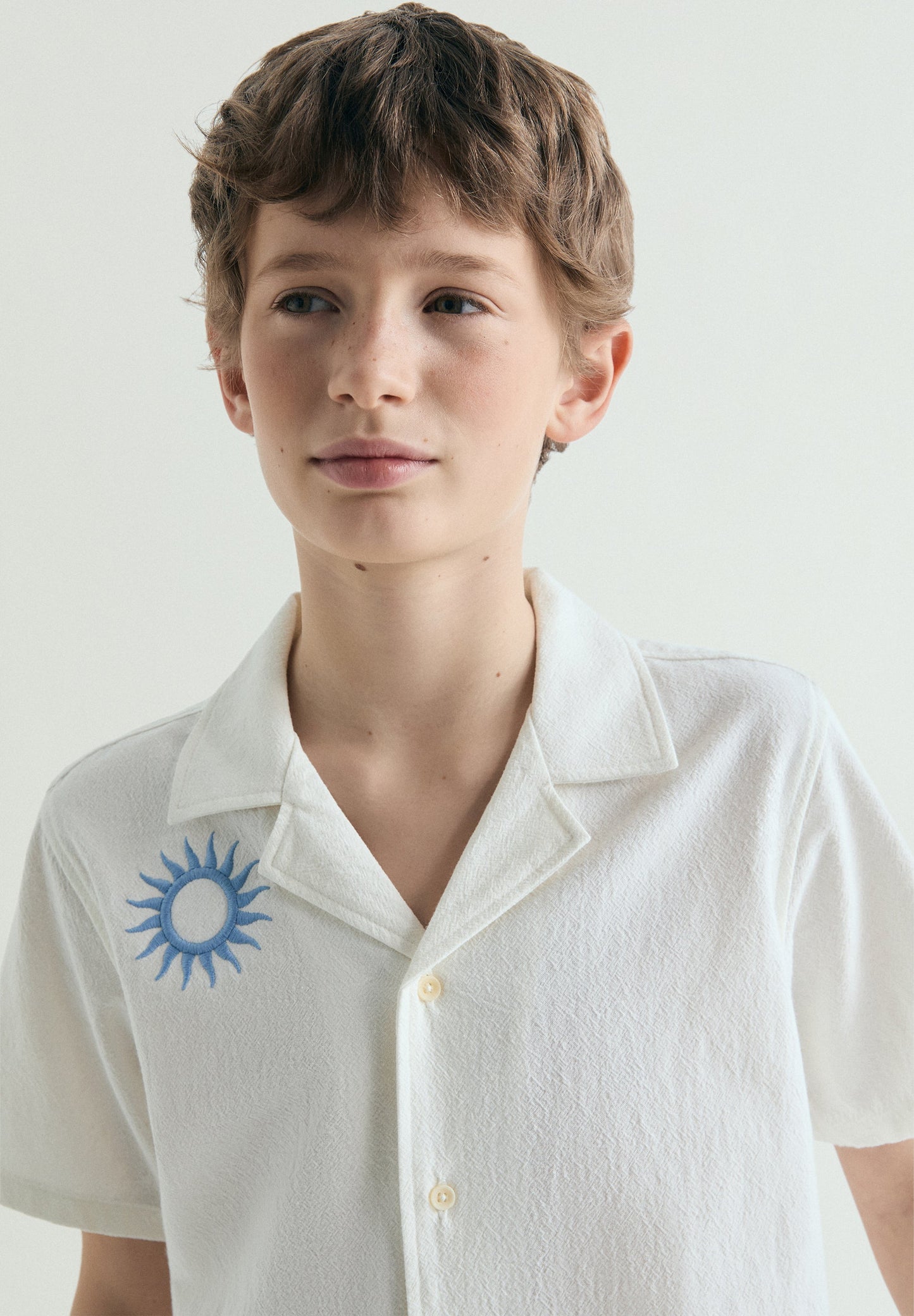 CHEMISE MANCHES COURTES BRODERIES