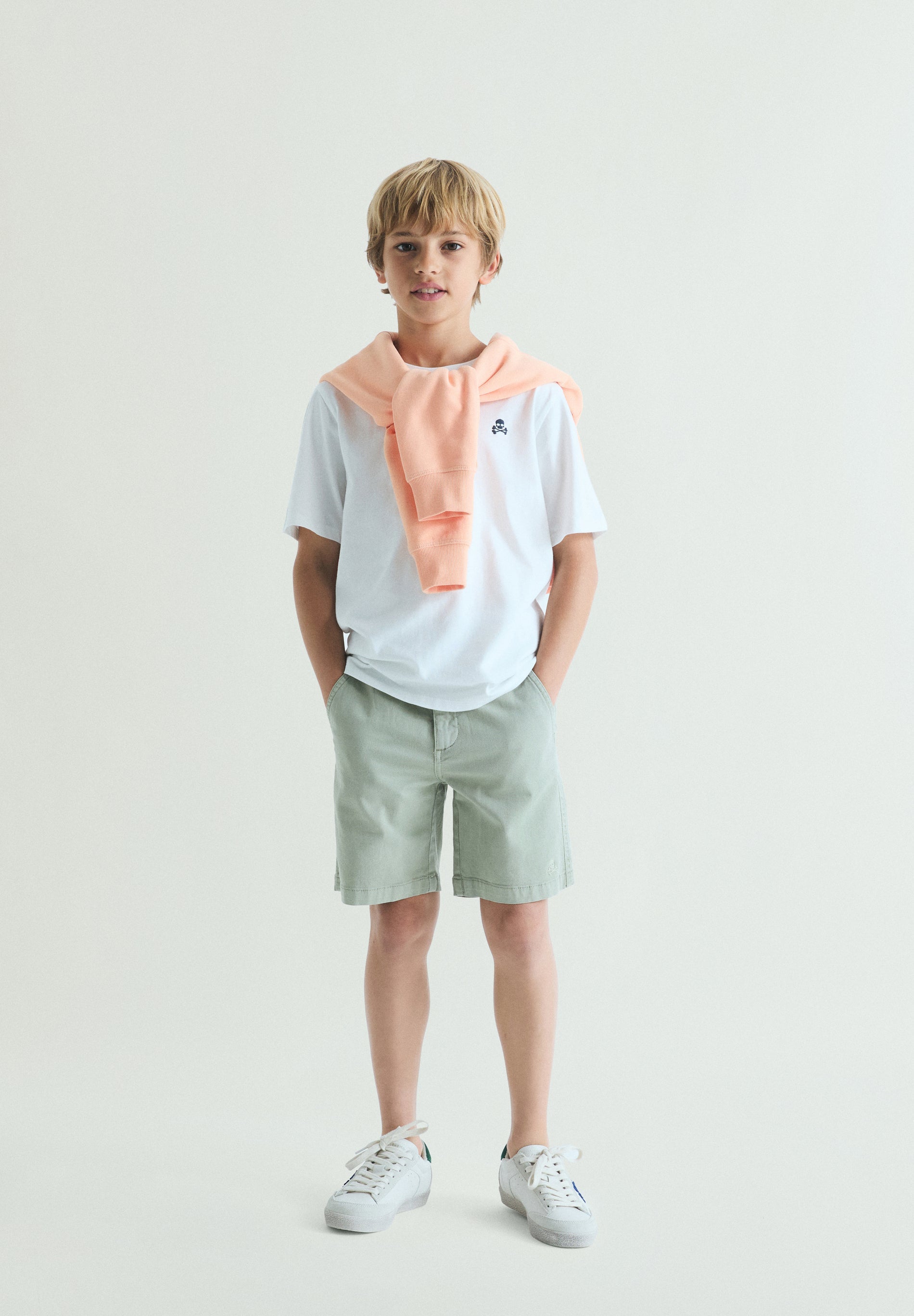 CLASSIC BERMUDA SHORTS
