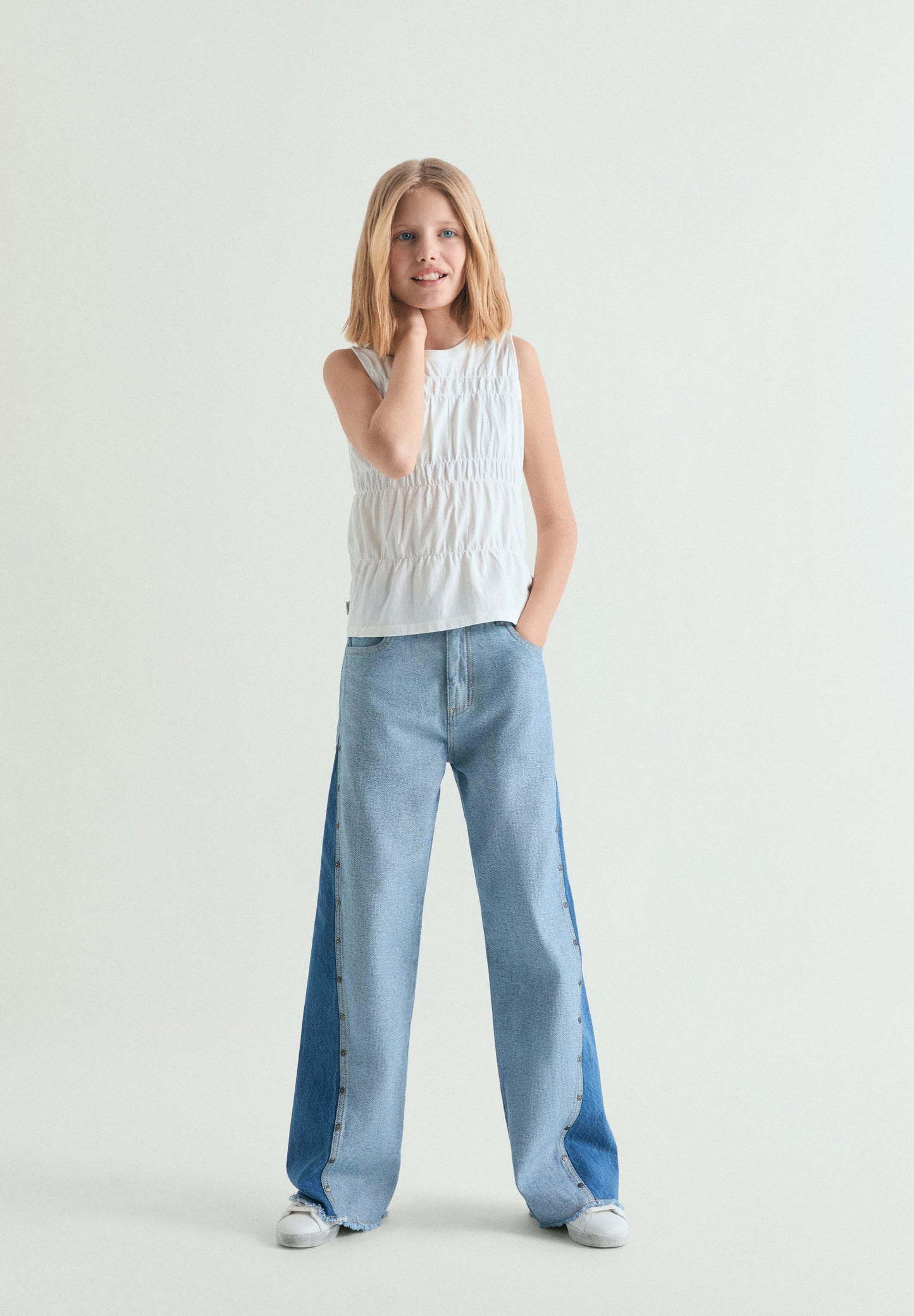 ZWEIFARBIGE WIDE-LEG-DENIM-HOSE