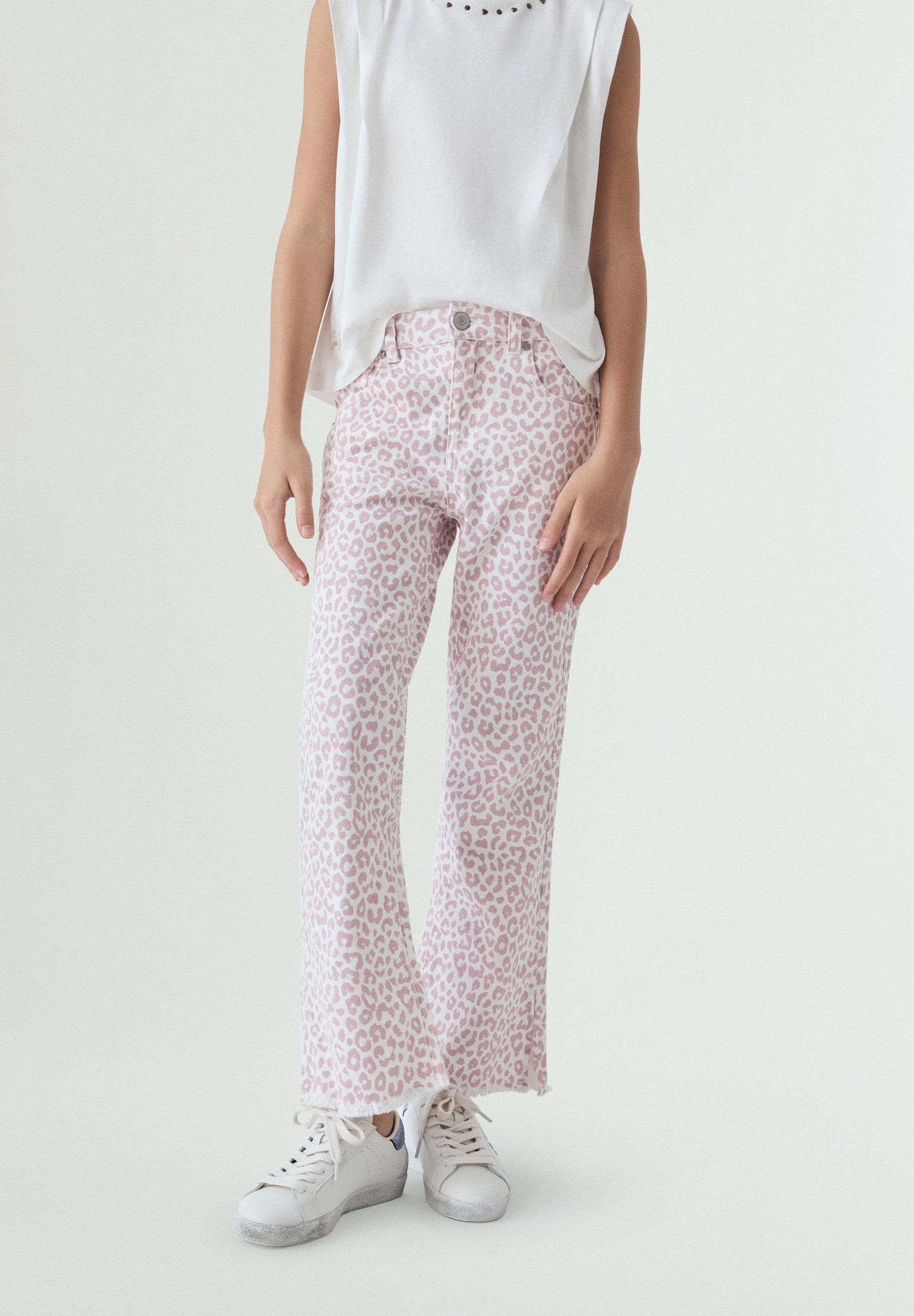 SCHLAGHOSE MIT ANIMALPRINT