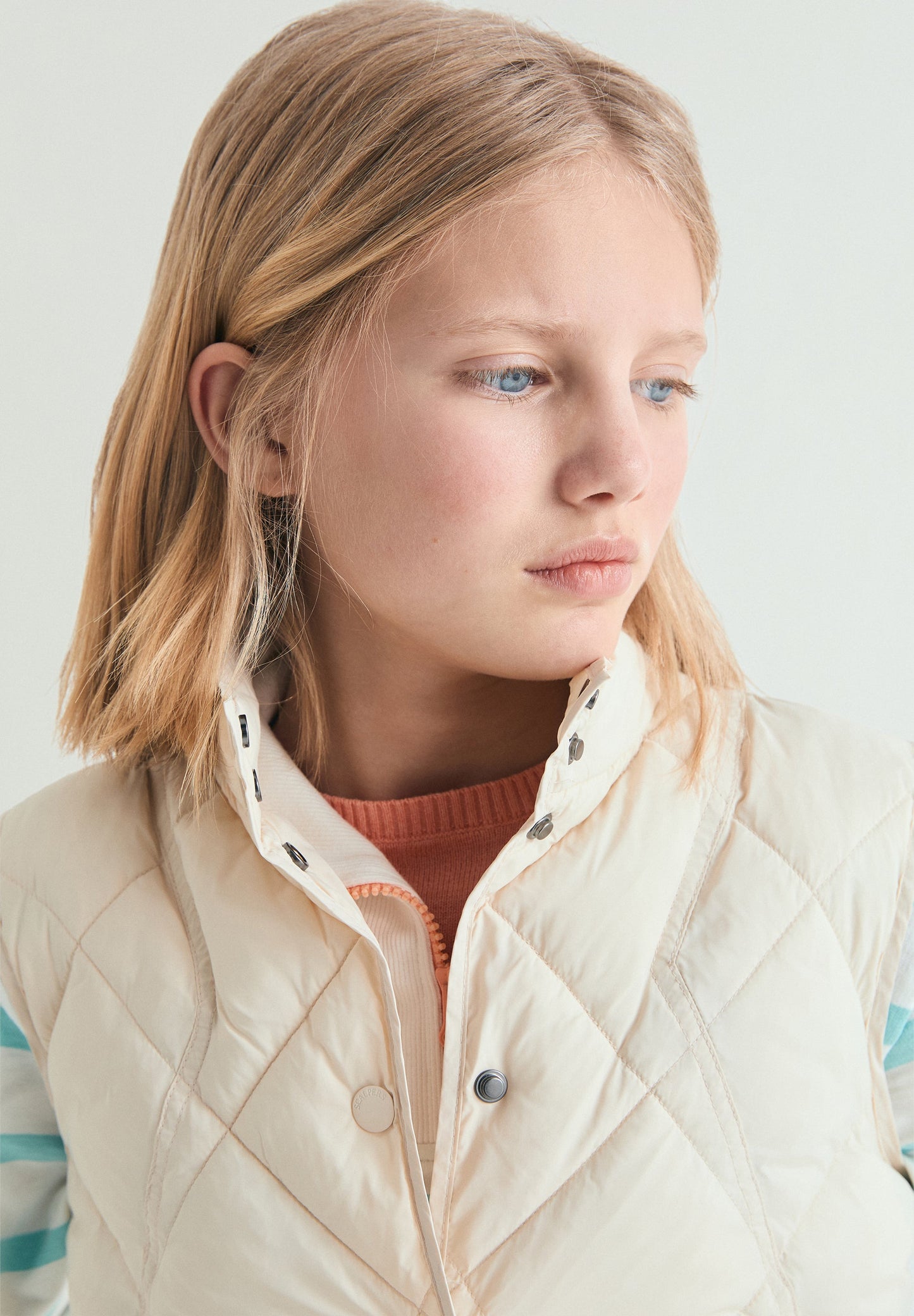 QUILTED GILET WITH STITCHING