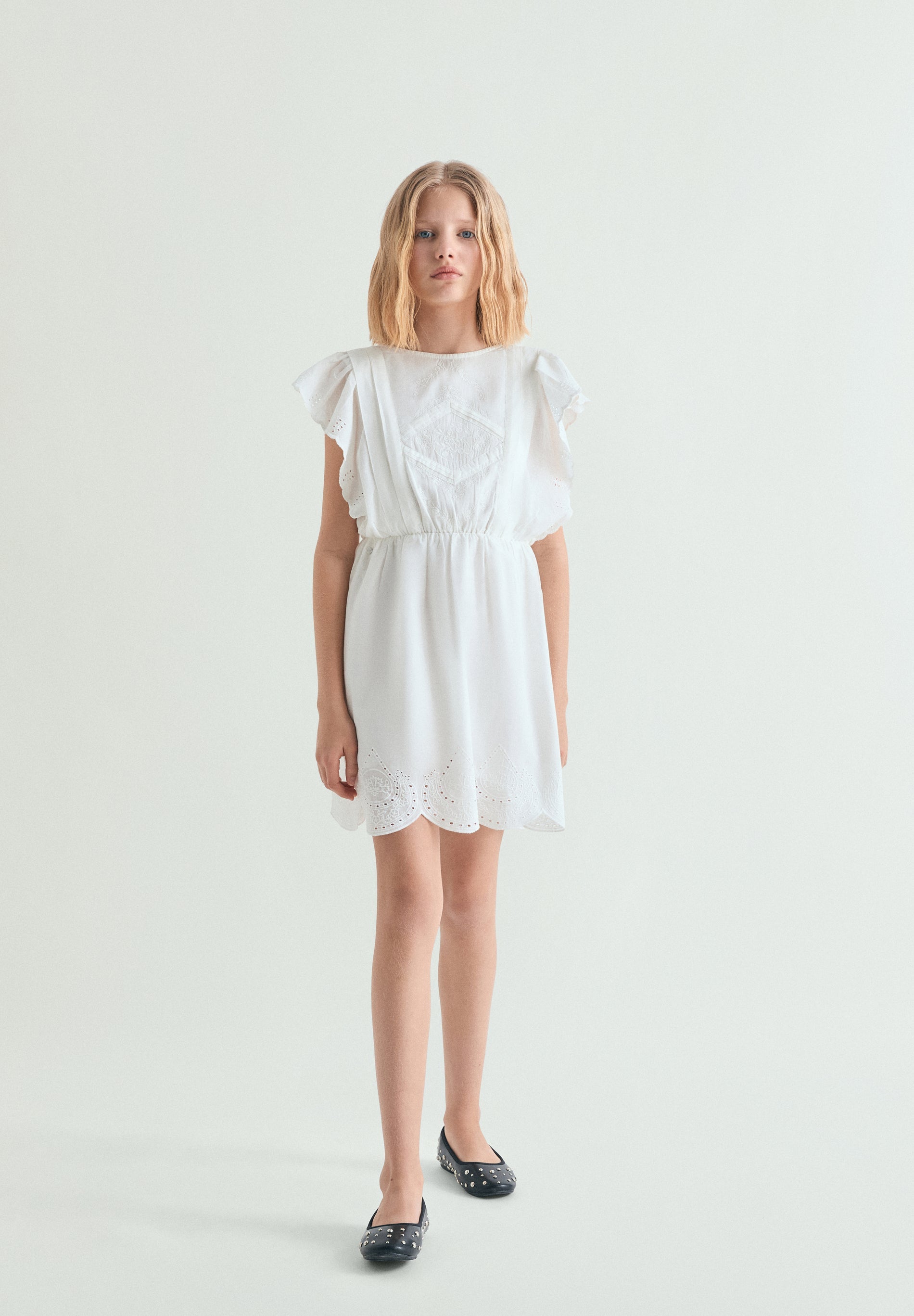 ROBE ROMANTIQUE AJOURÉE