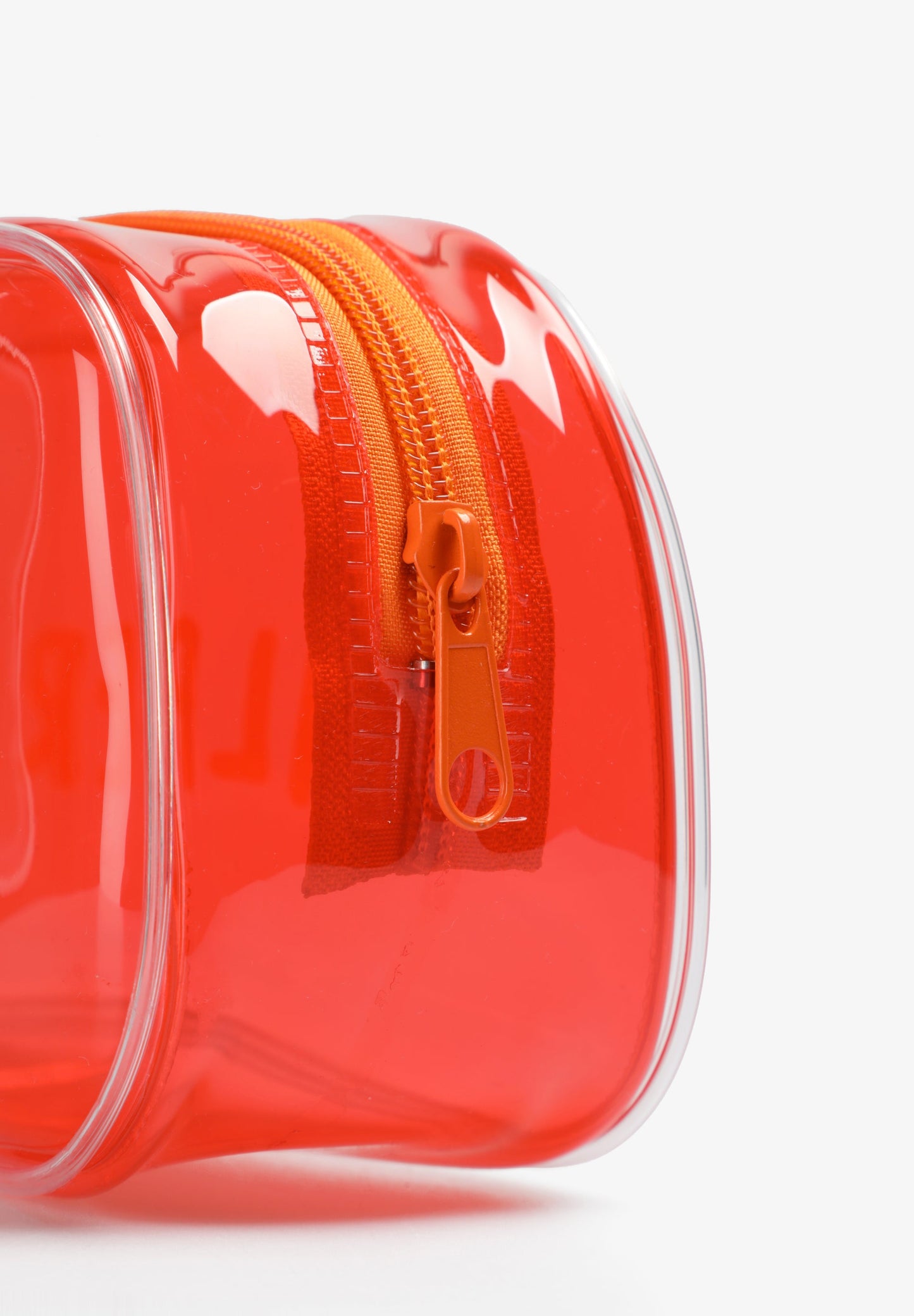 TROUSSE DE TOILETTE AVEC SET DE VOYAGE