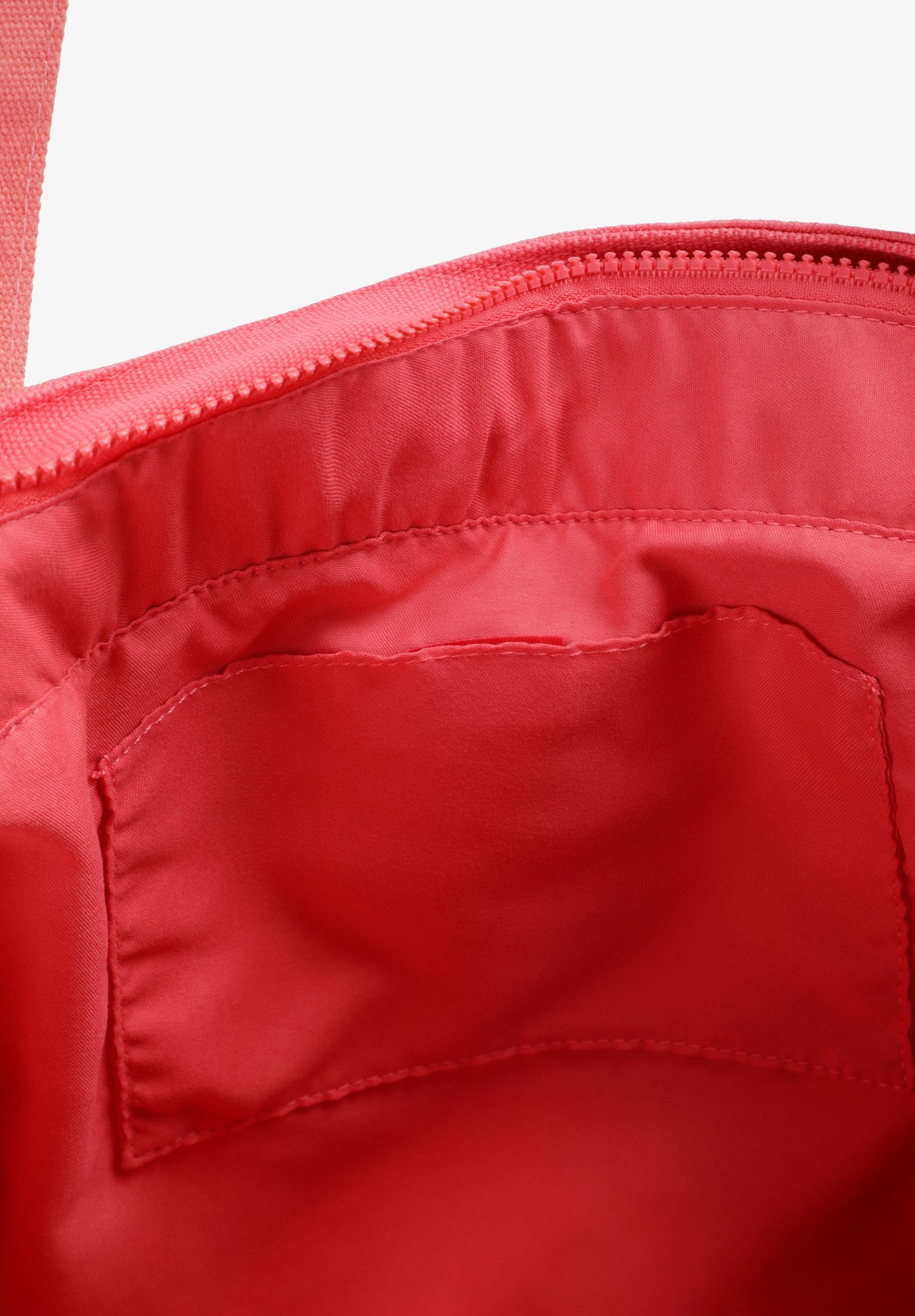 CONTRAST SKULL TOTE BAG