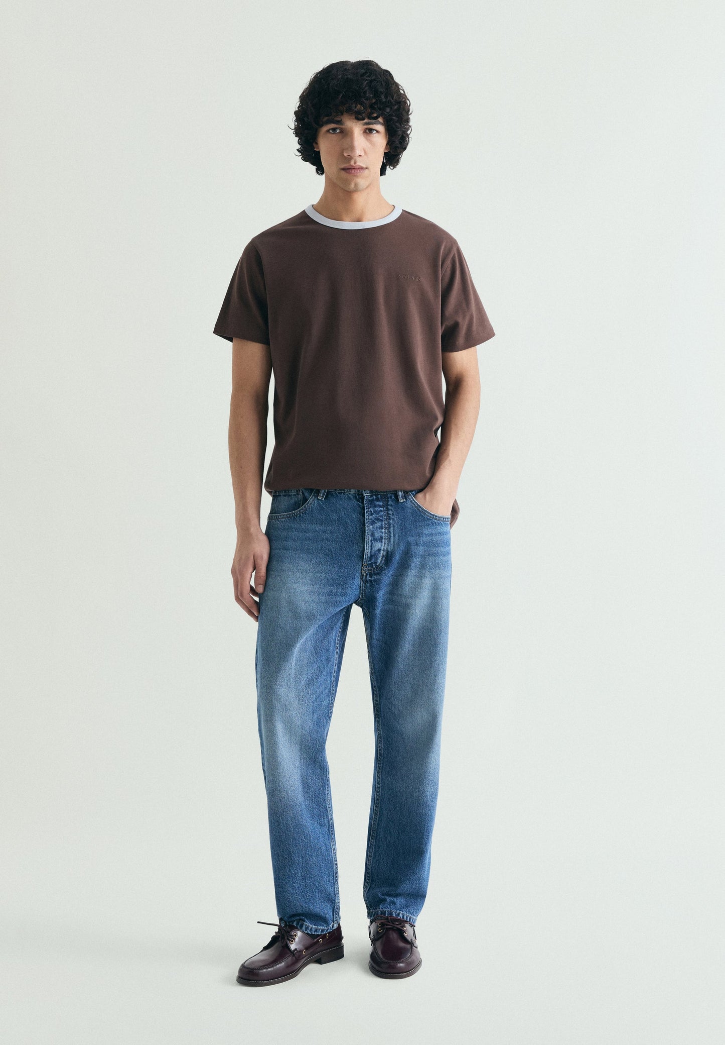 T-SHIRT COL CONTRASTANT