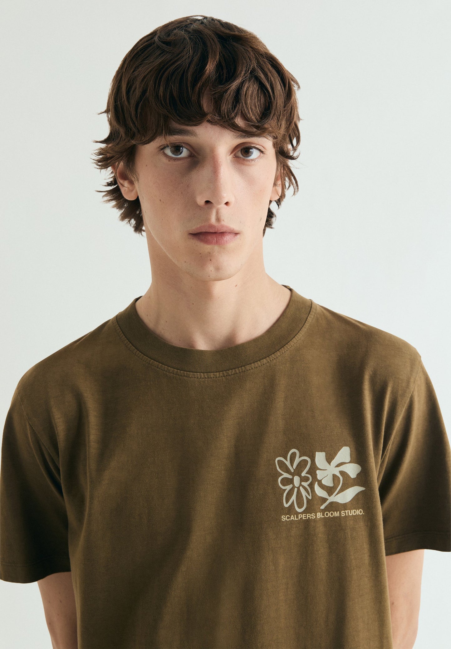 T-SHIRT MIT BLOOM-PRINT
