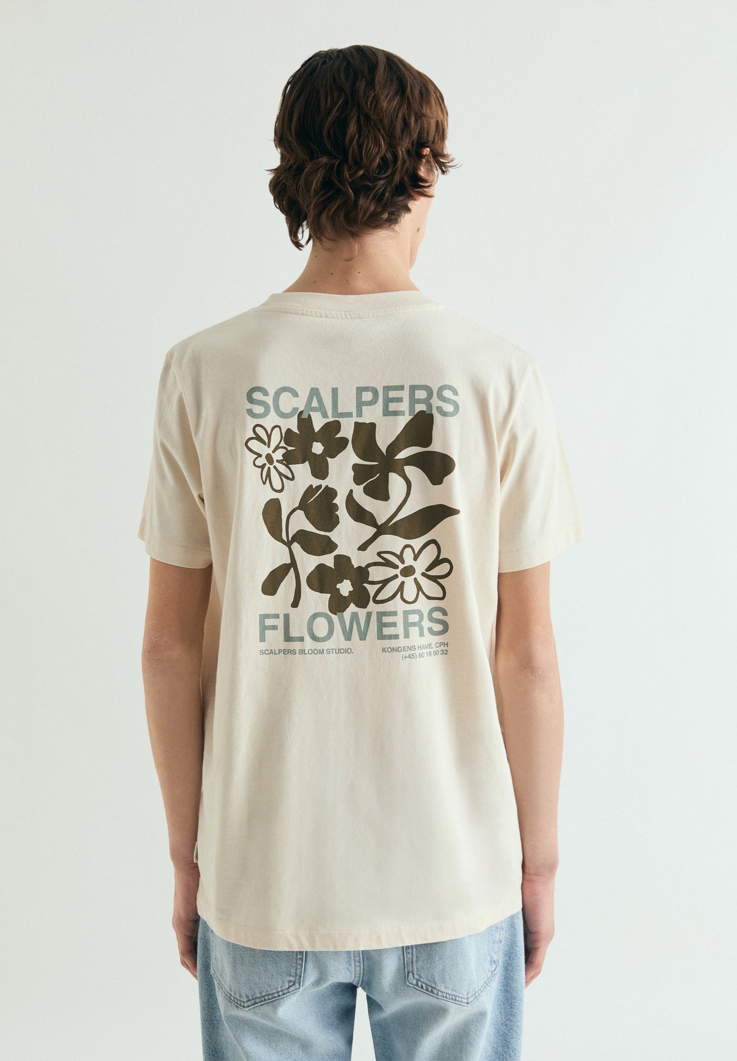 T-SHIRT MIT BLOOM-PRINT