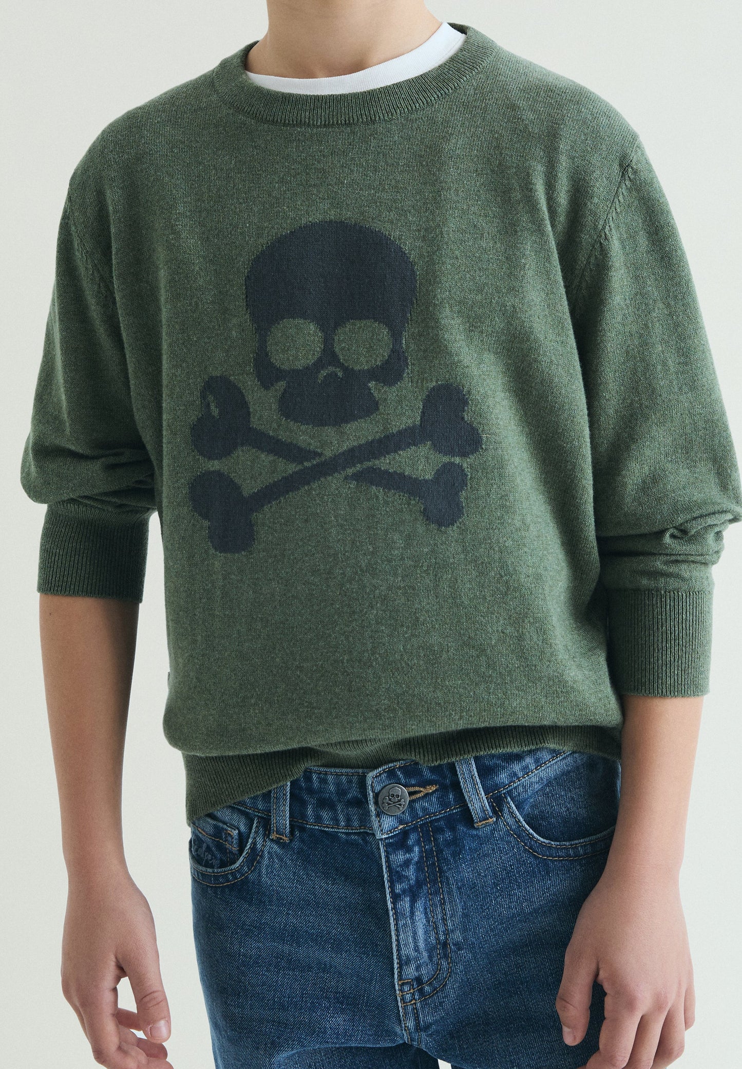 PULL LOGO CONTRASTANT