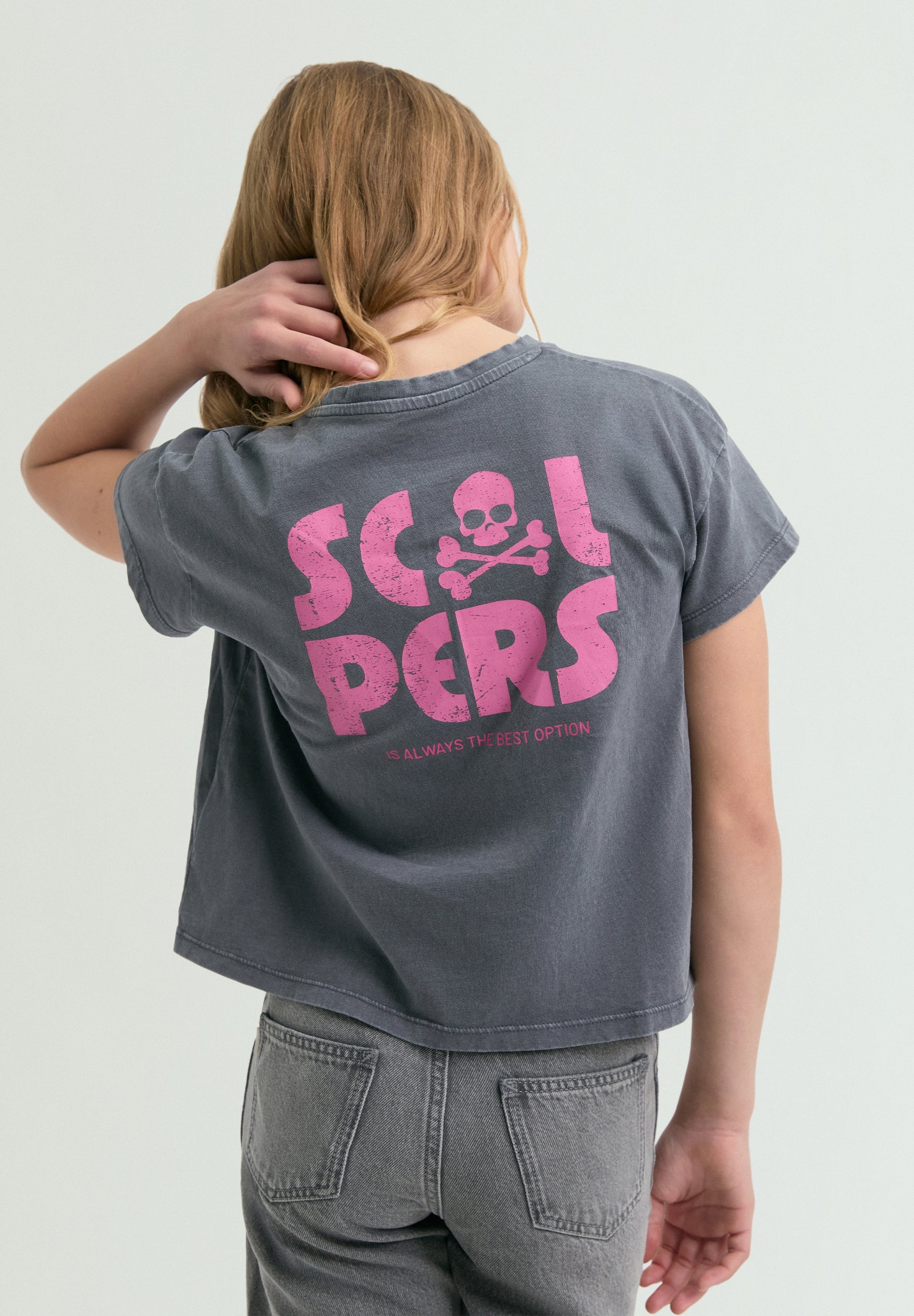 T-SHIRT MIT FARBLICH ABGESETZTEM PRINT