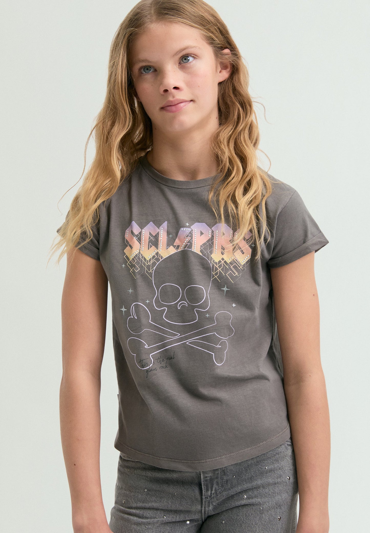 T-SHIRT MIT STRASS-PRINT