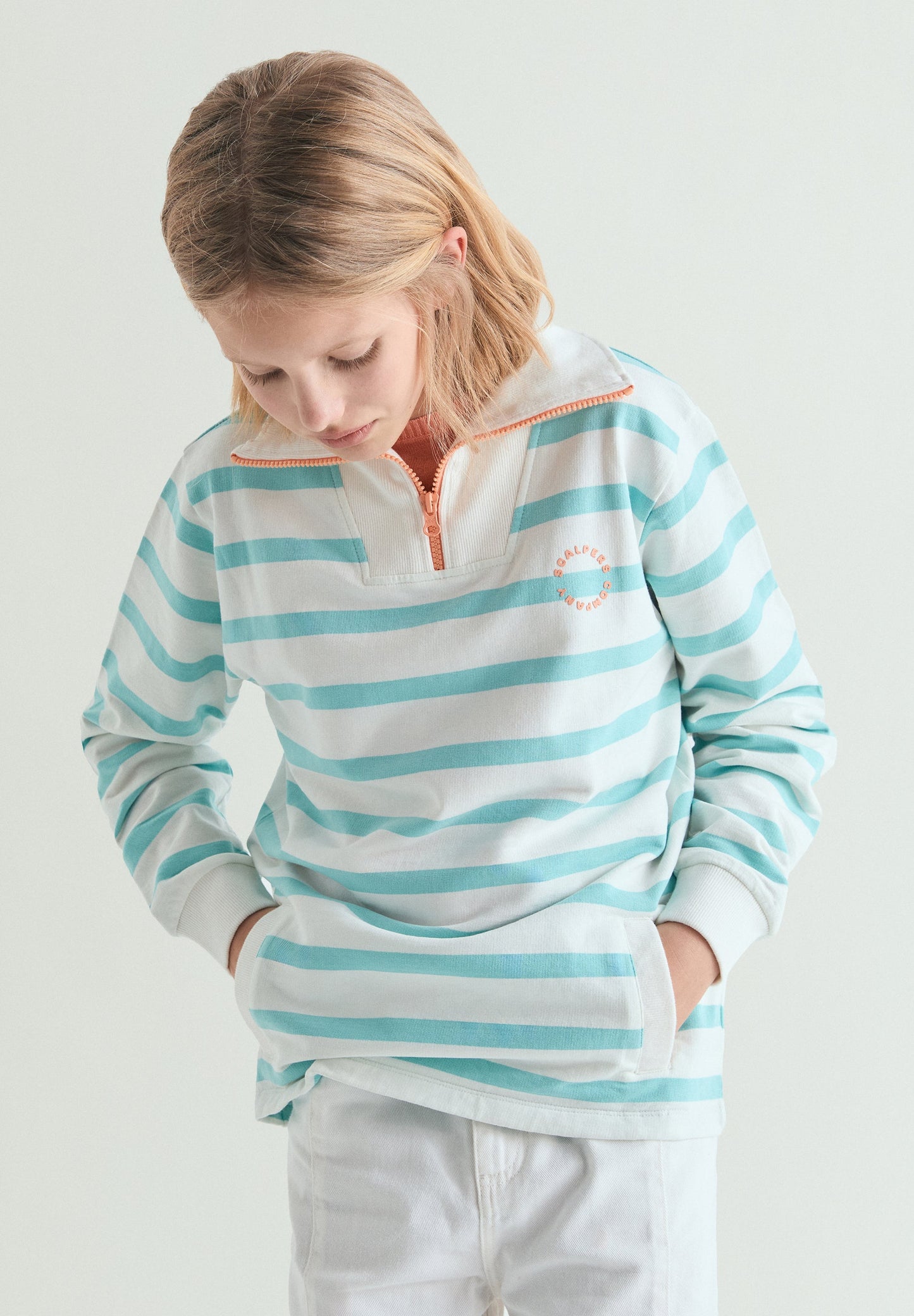 SUDADERA CUELLO ALTO RAYAS - Scalpers