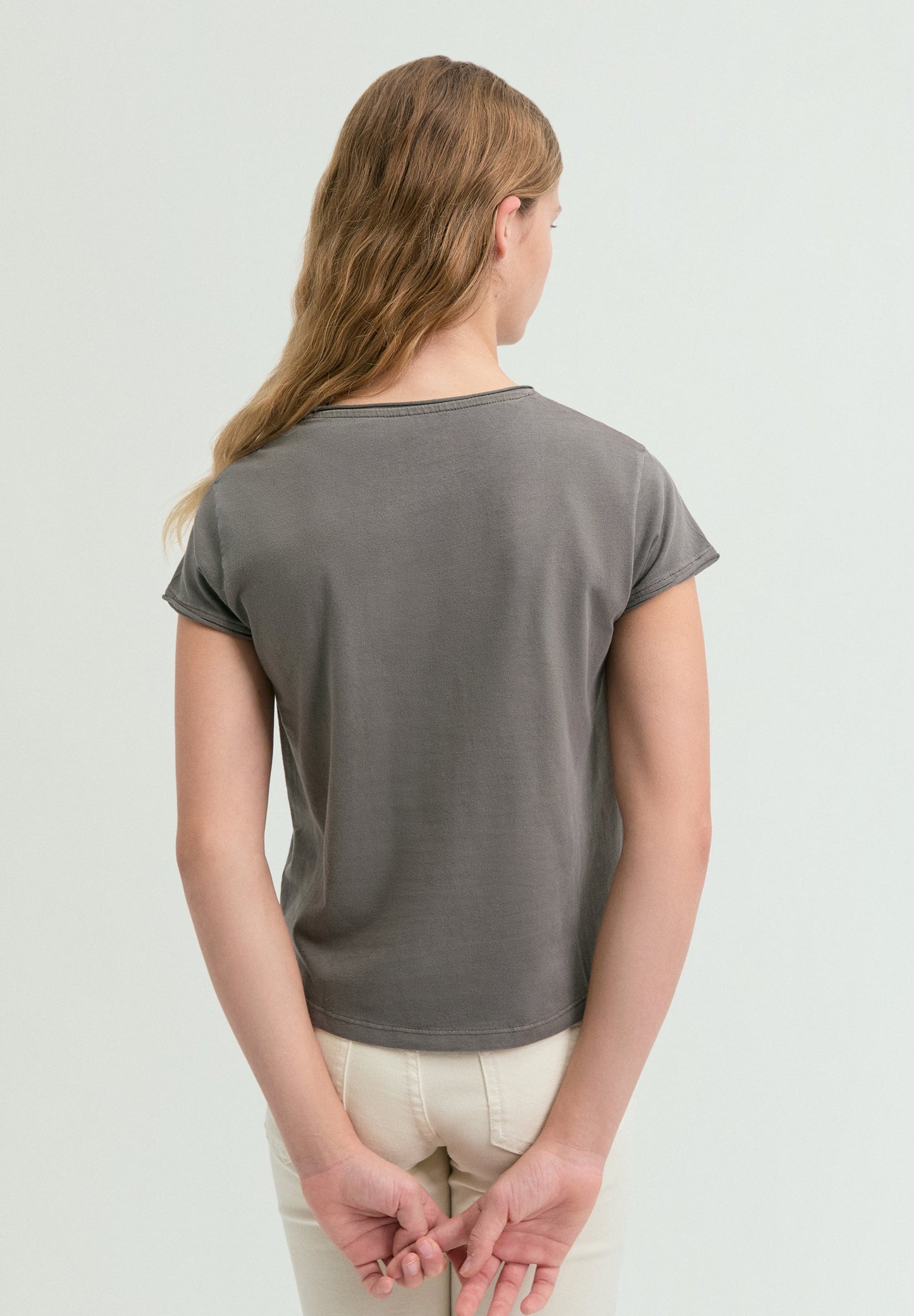 T-SHIRT MIT TOTENKOPF UND ANIMAL-PRINT