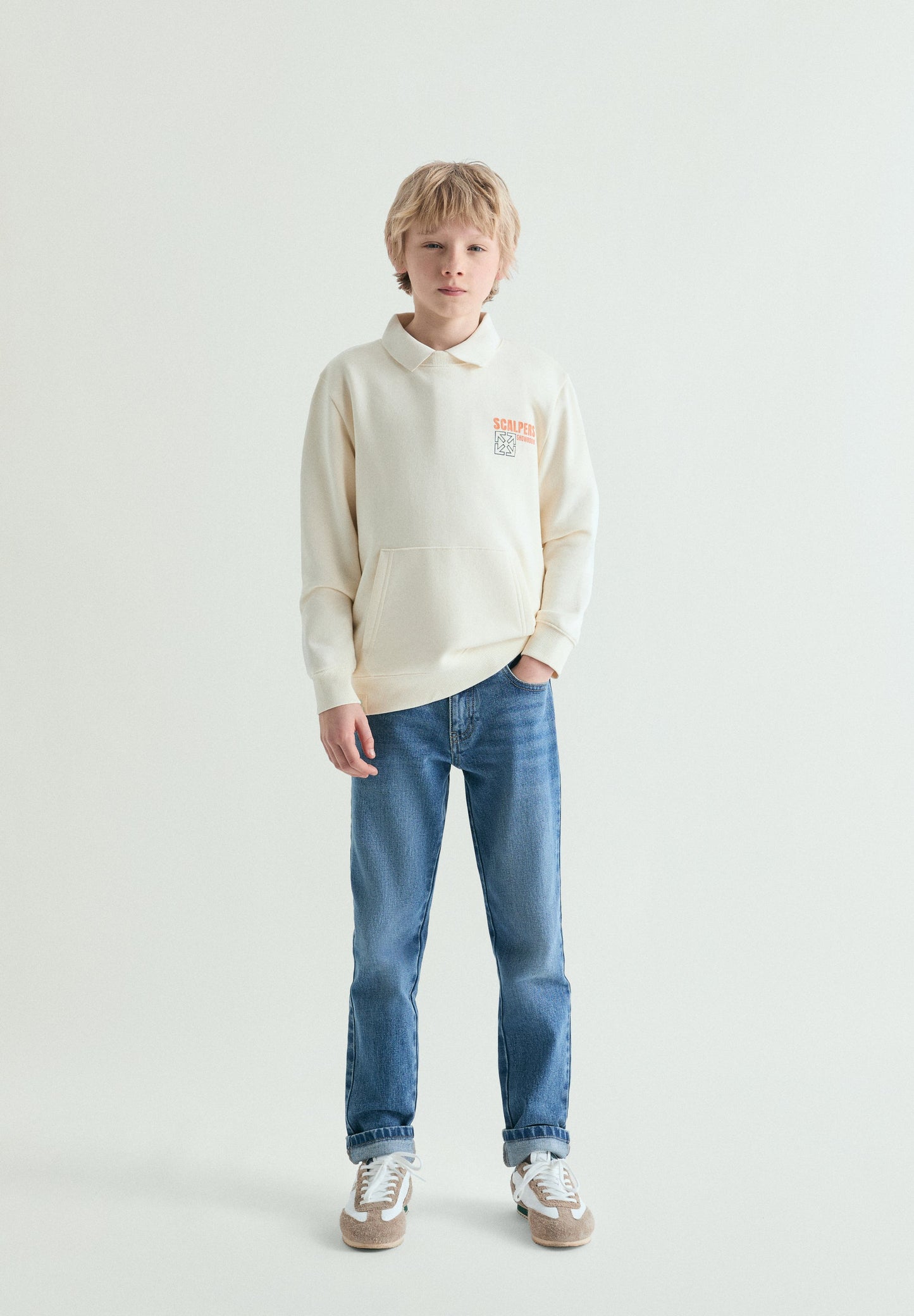 HOODY MIT TOTENKOPF-PRINT