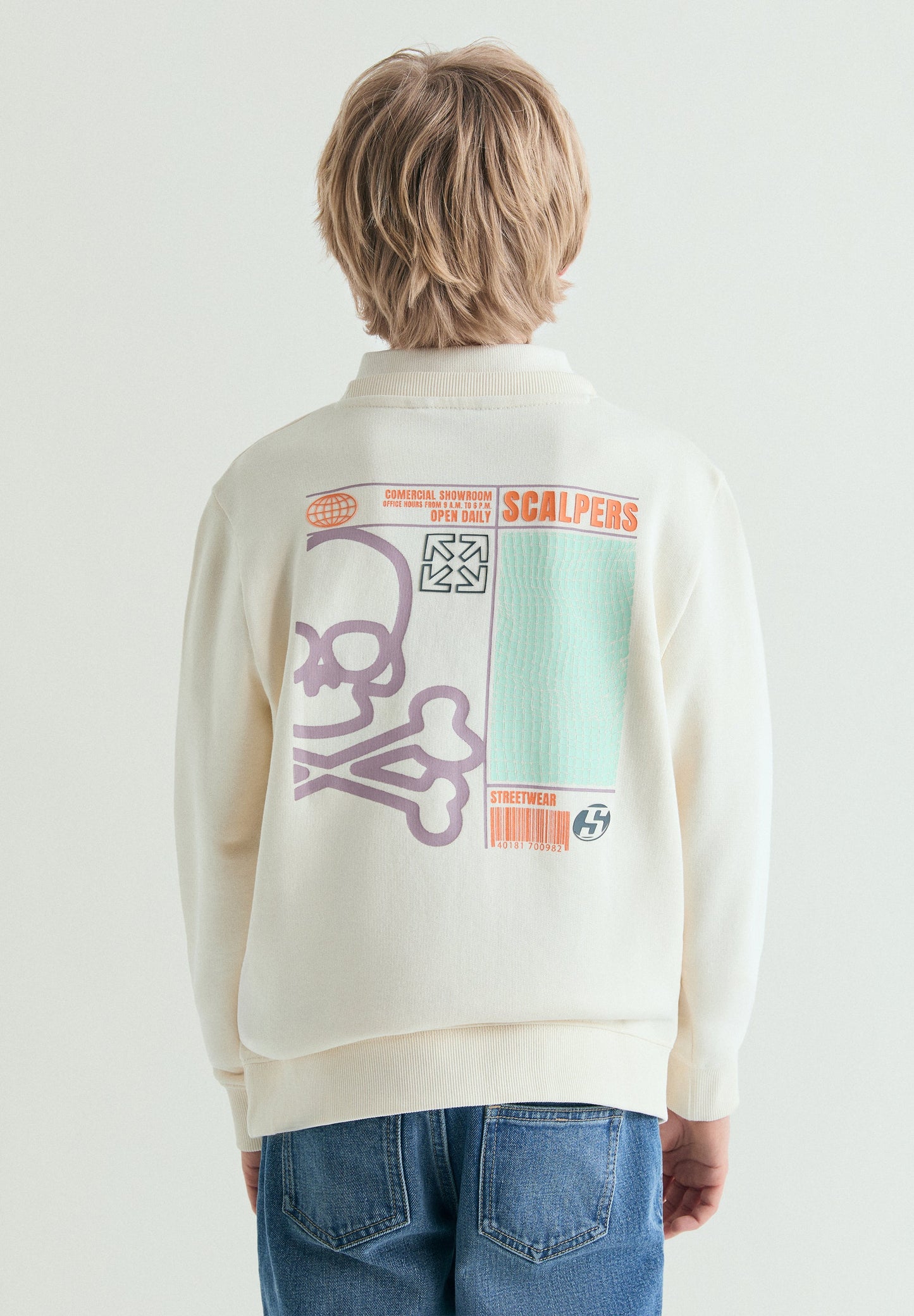 HOODY MIT TOTENKOPF-PRINT