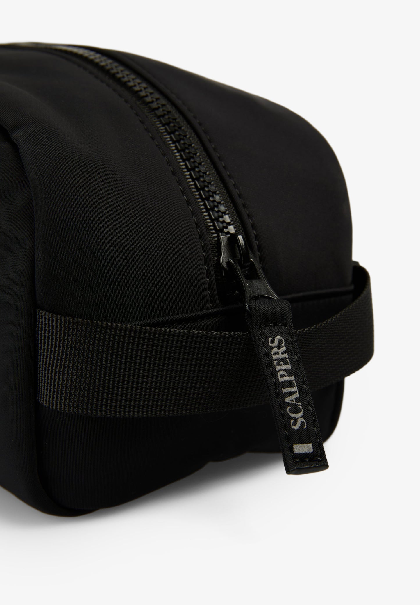 TECHNICAL TOILETRY BAG WITH SKULL