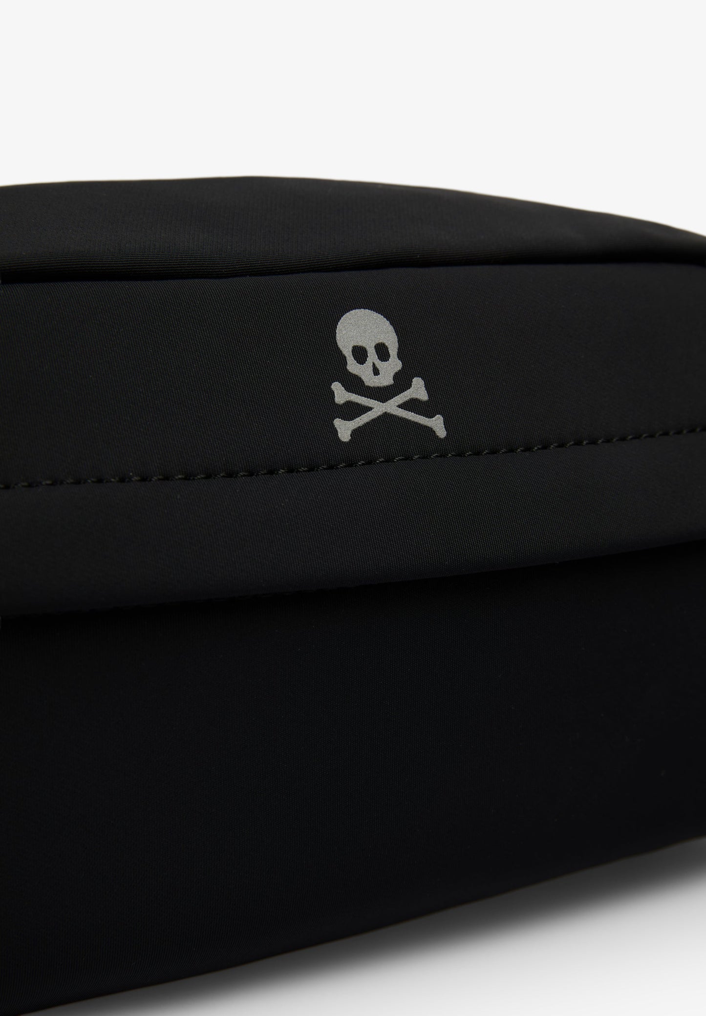 TECHNICAL TOILETRY BAG WITH SKULL