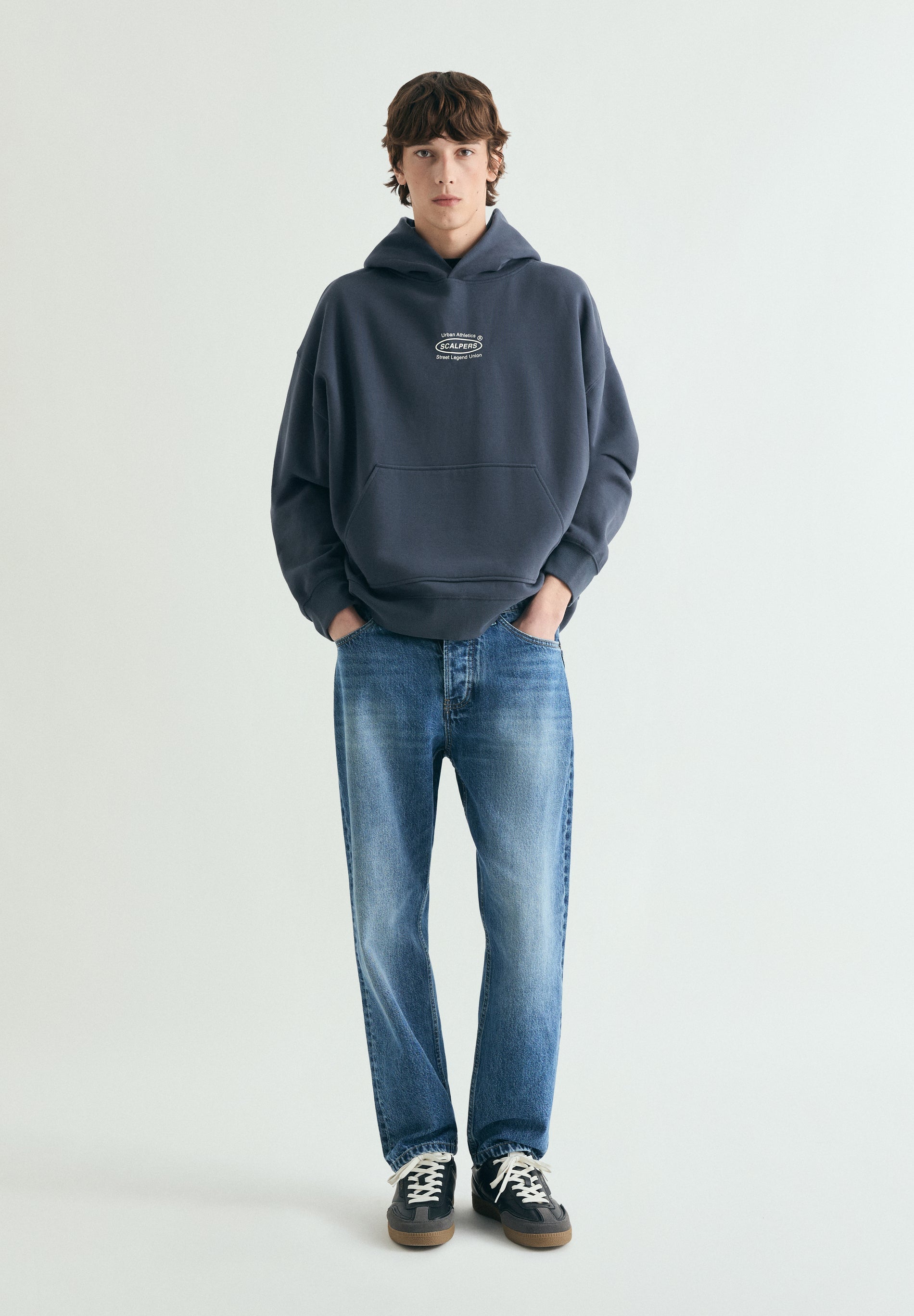 OVERSIZE-HOODY MIT KAPUZE