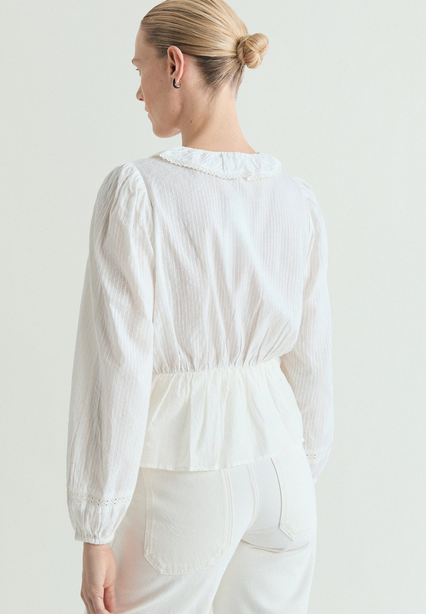 BLOUSE WITH GATHERS AND RUFFLES