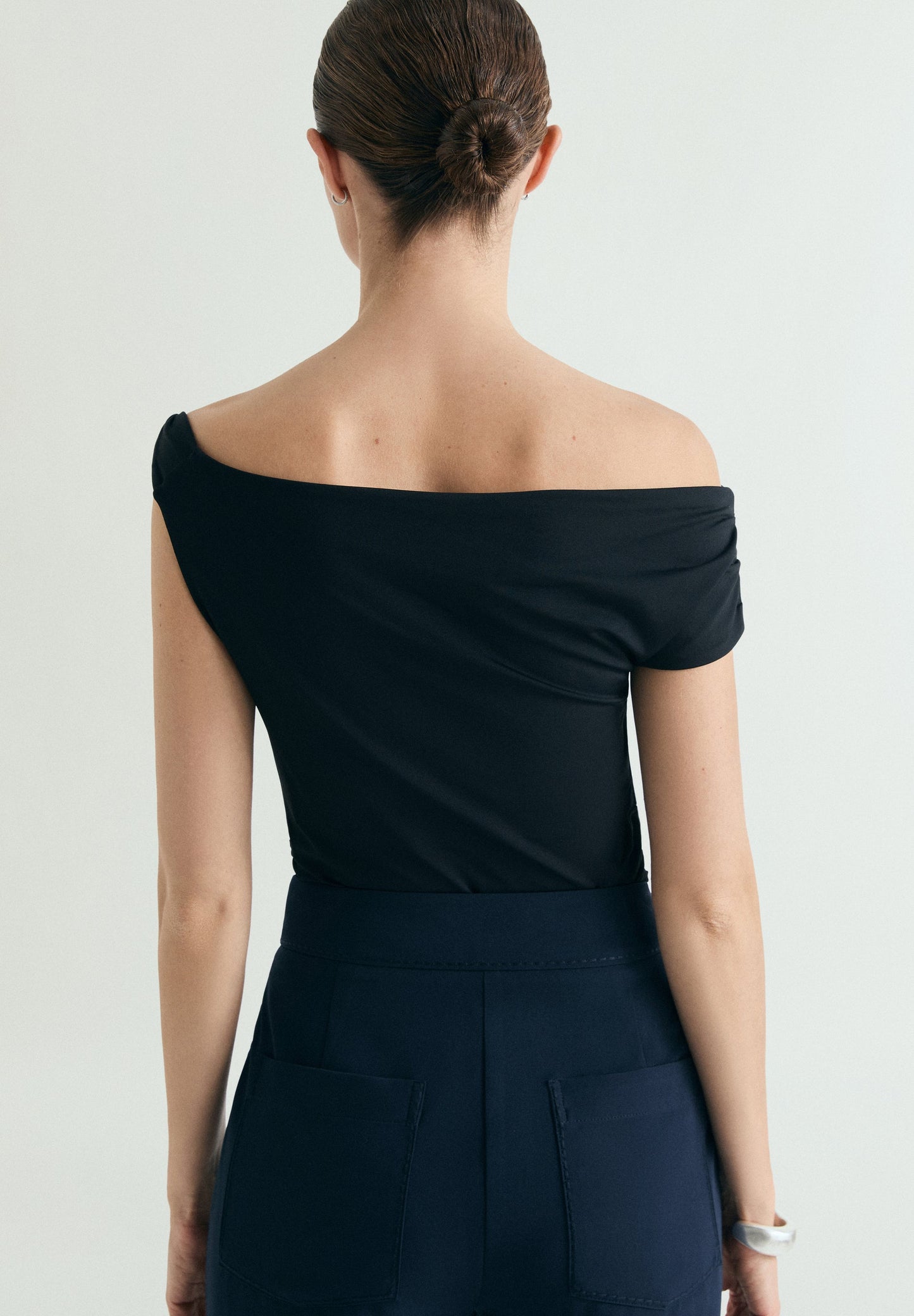 T-SHIRT DRAPÉ ASYMÉTRIQUE