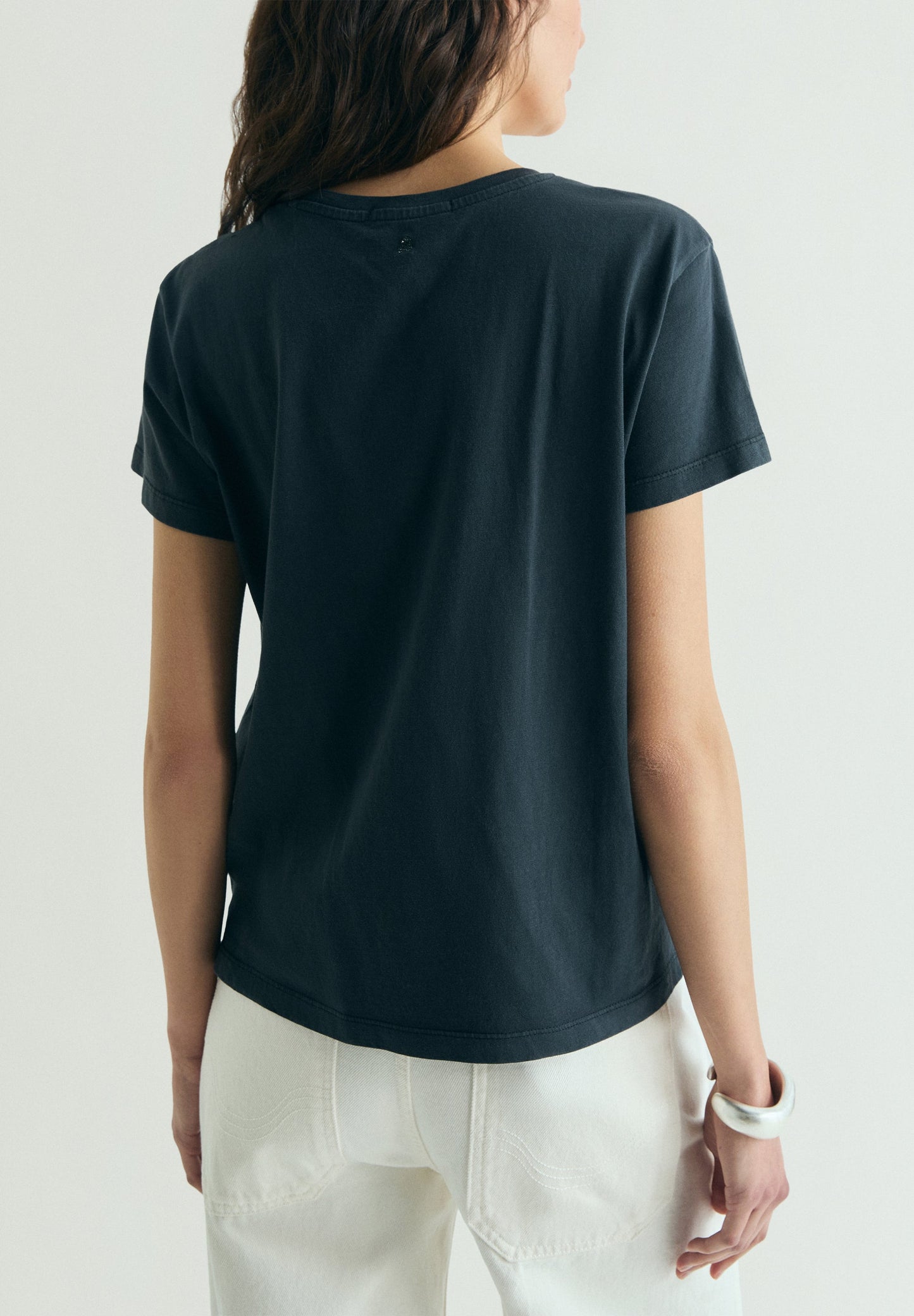 T-SHIRT BASIQUE COL V