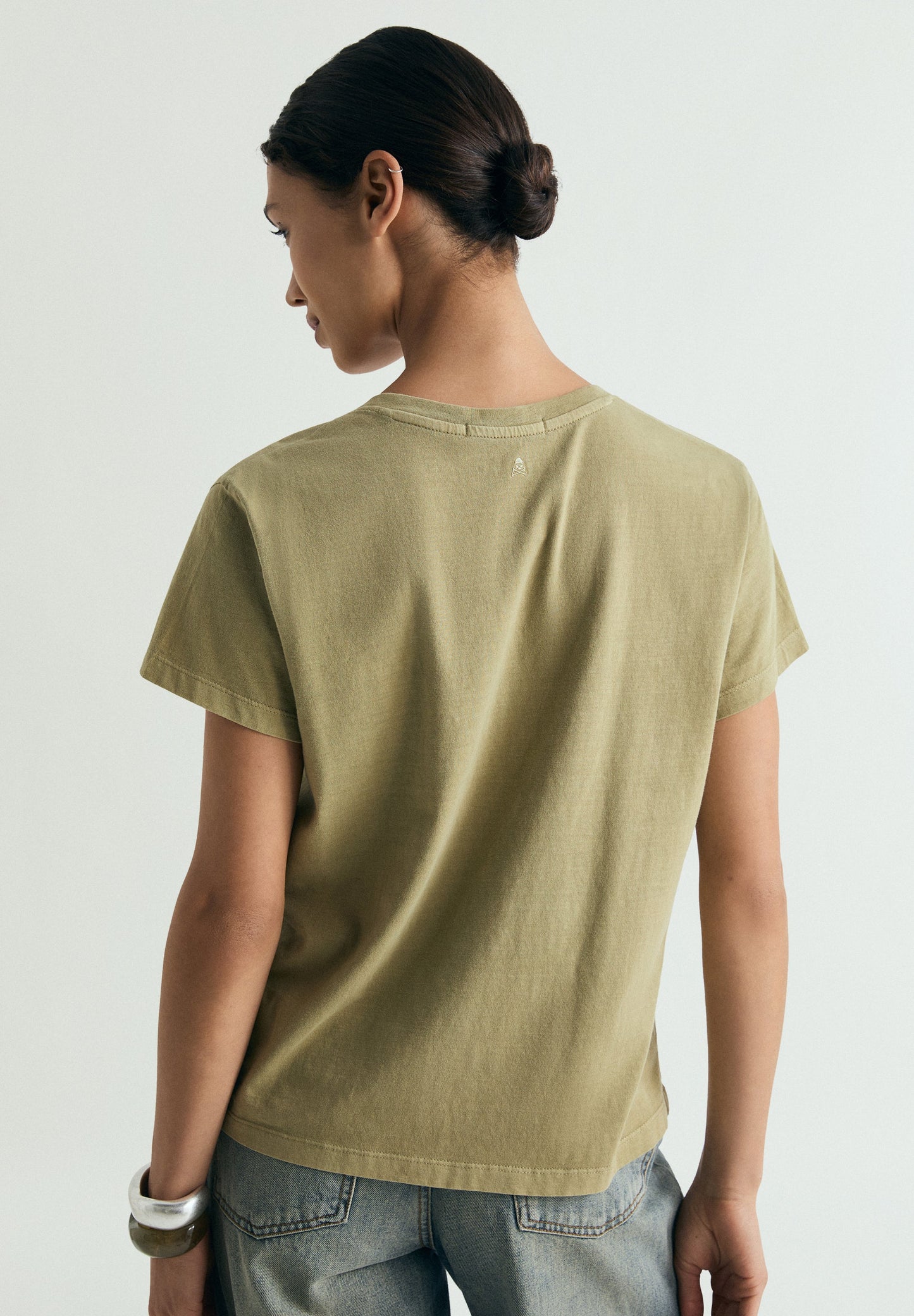 T-SHIRT BASIQUE COL V