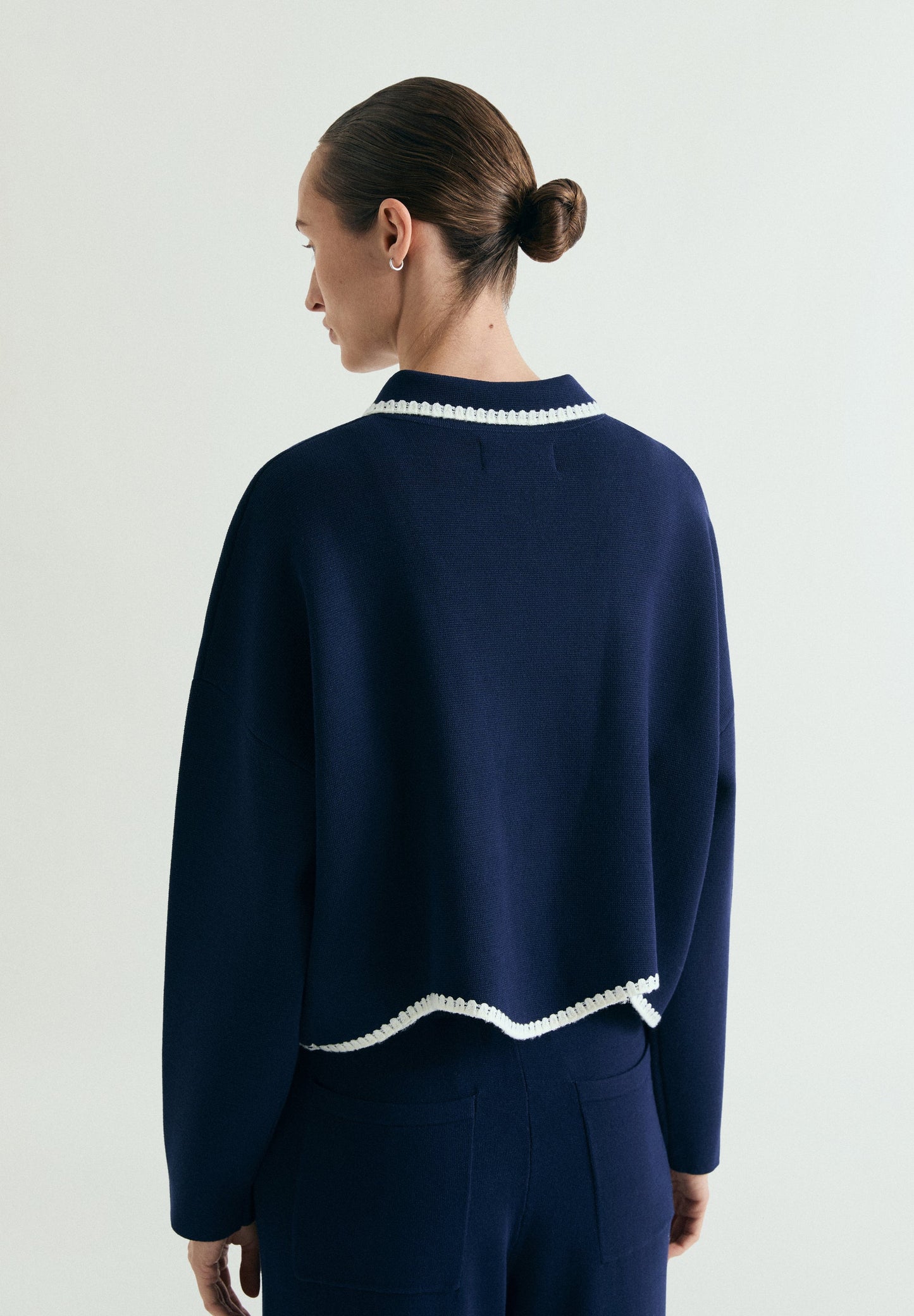 FEINSTRICK-CARDIGAN MIT KONTRASTFARBEN