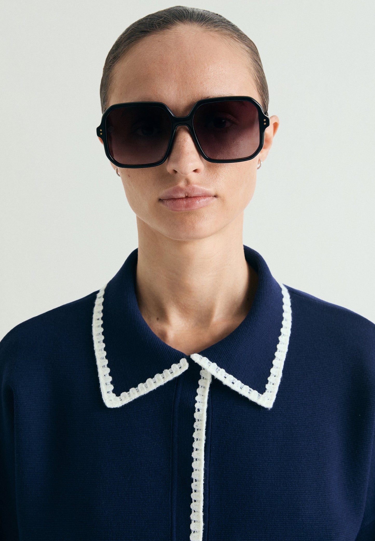 FEINSTRICK-CARDIGAN MIT KONTRASTFARBEN