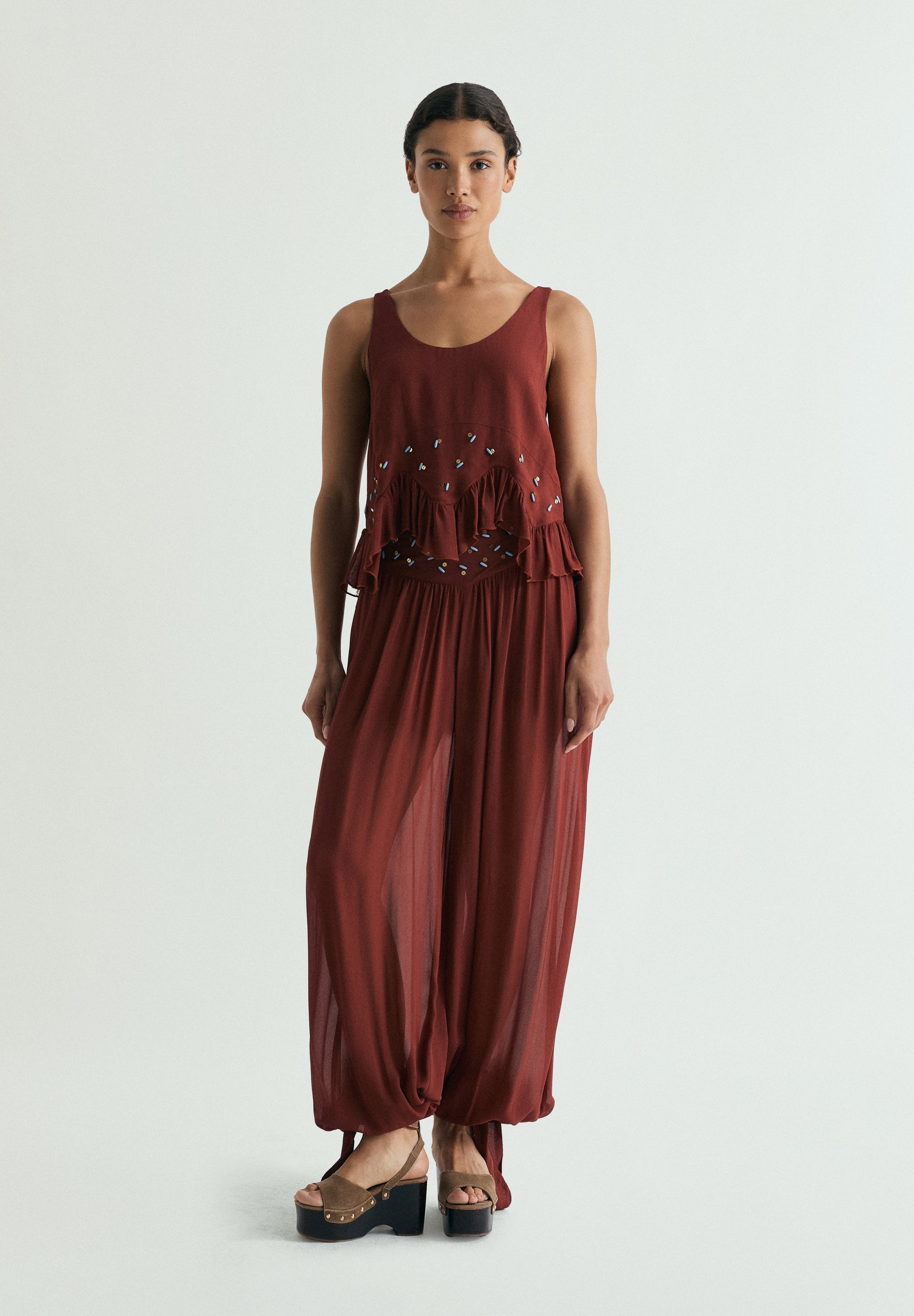 BALLOON TROUSERS WITH APPLIQUÉS