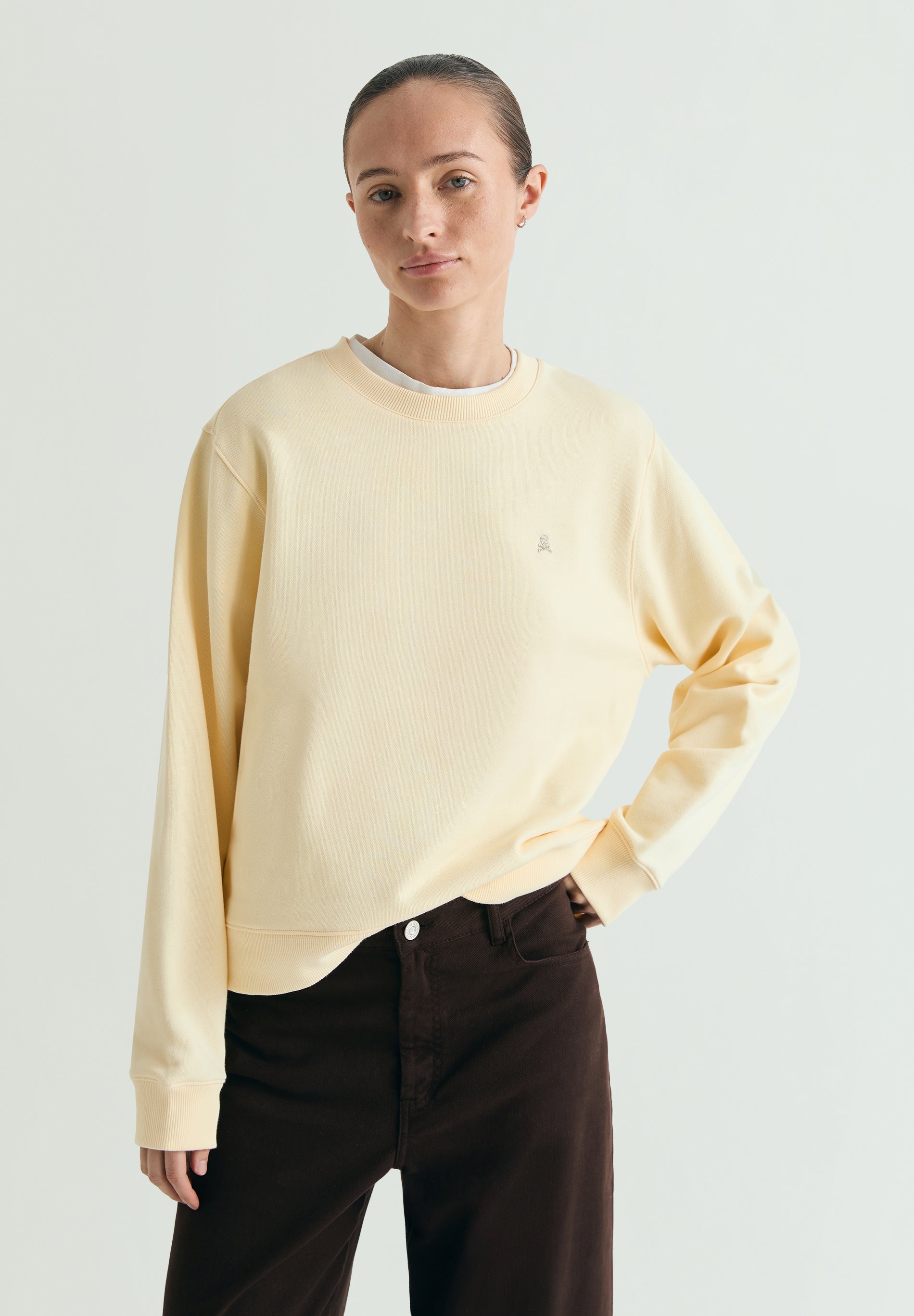 BASIC SKULL SWEATSHIRT