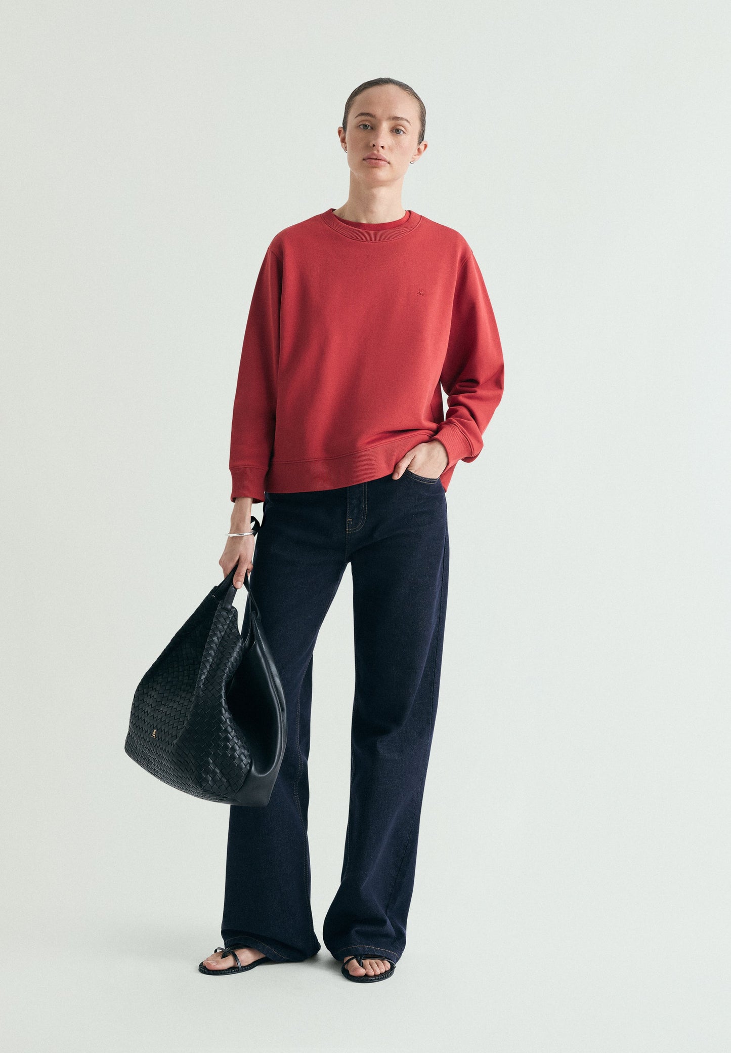 BASIC SKULL SWEATSHIRT