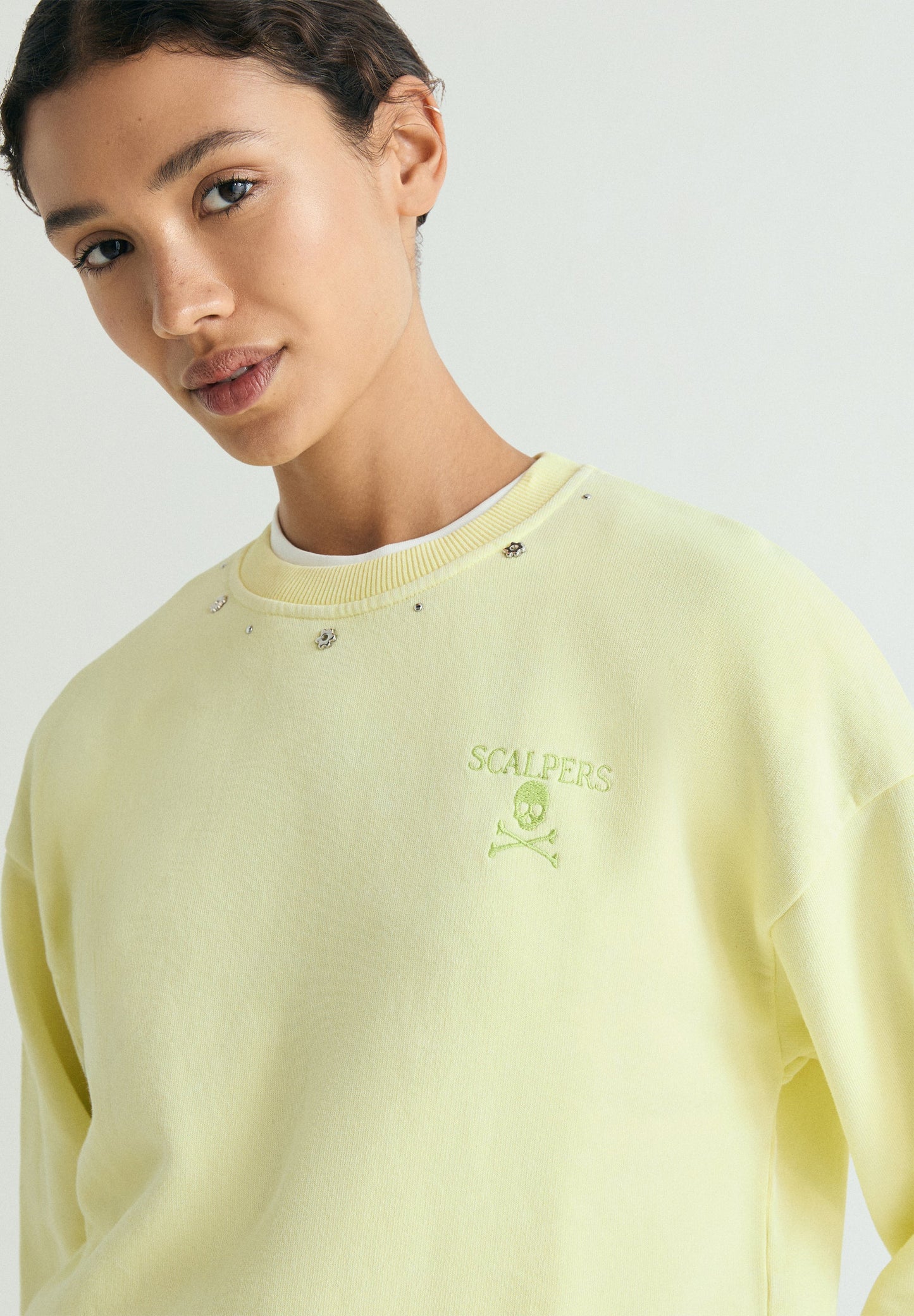 SCMARBLE STUDS SKULL SWEATER