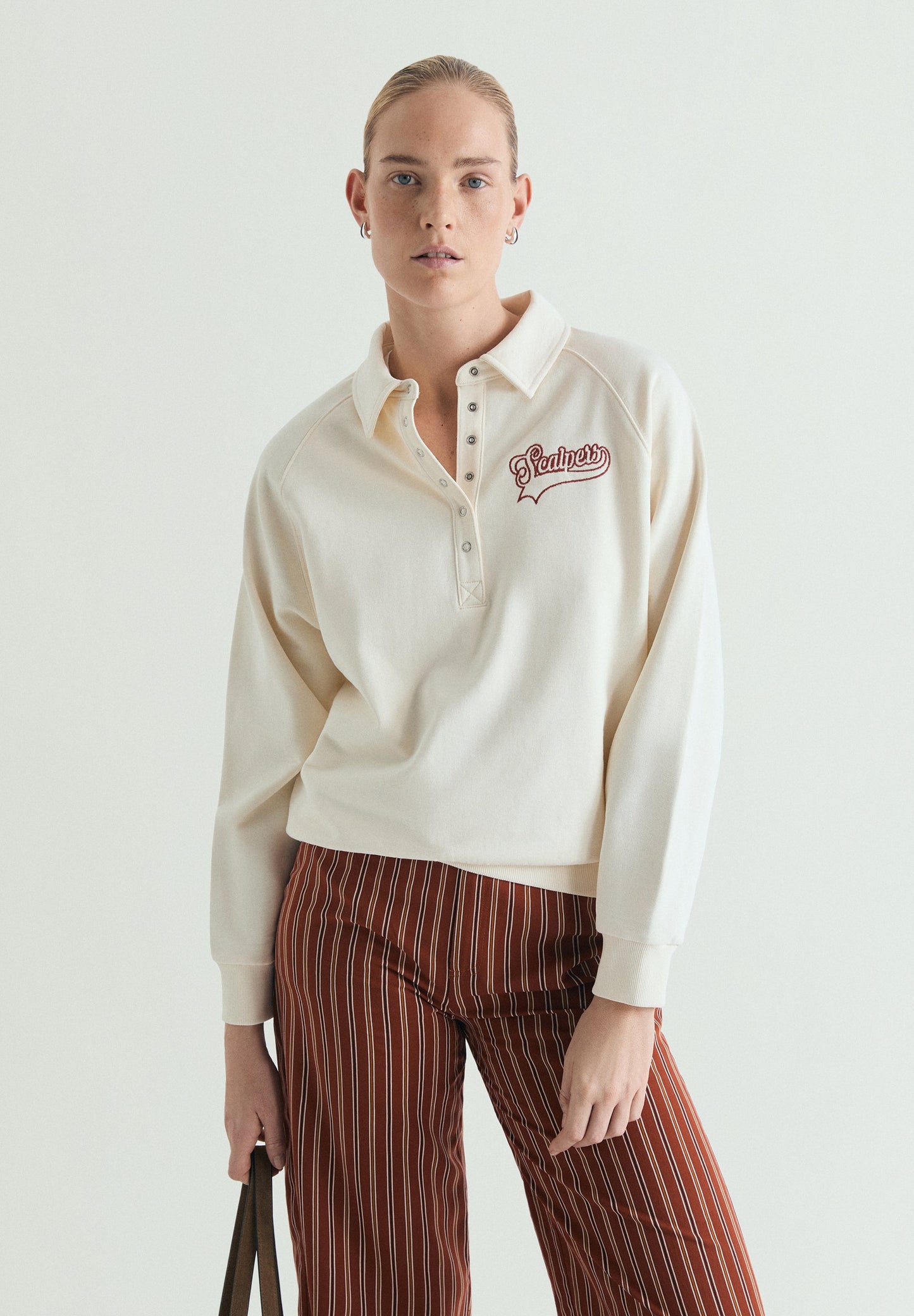HOODY IM POLOSHIRT-STIL